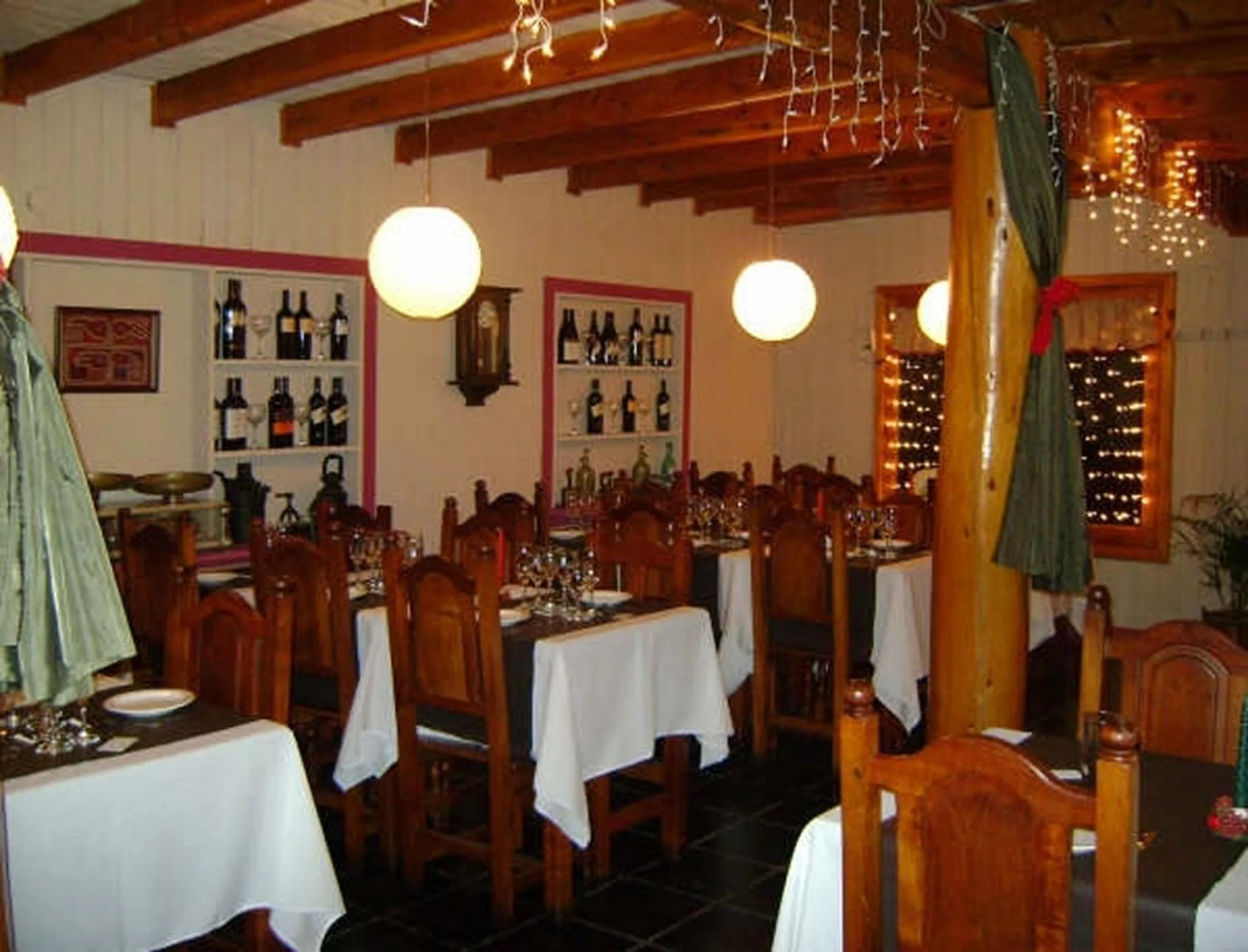 Restaurant/places to eat in Village Catedral Hotel & Spa