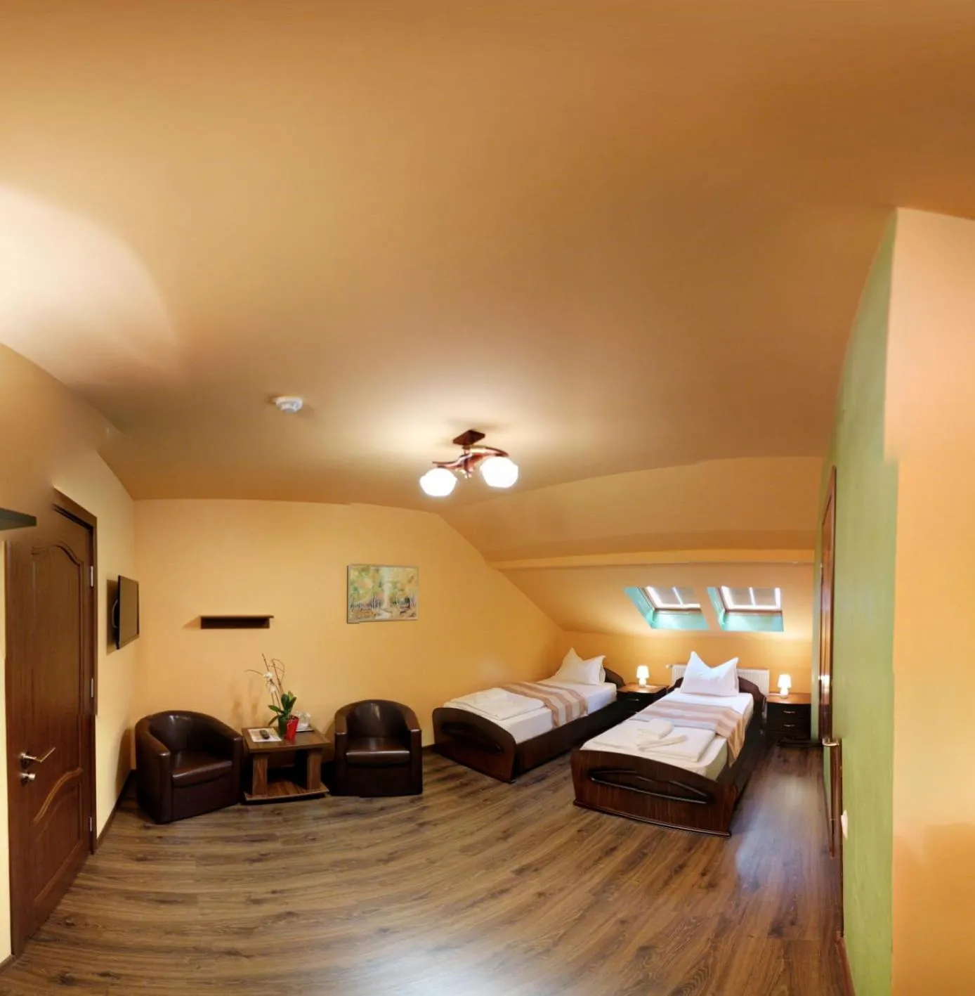 Bed in Pensiunea Muresul