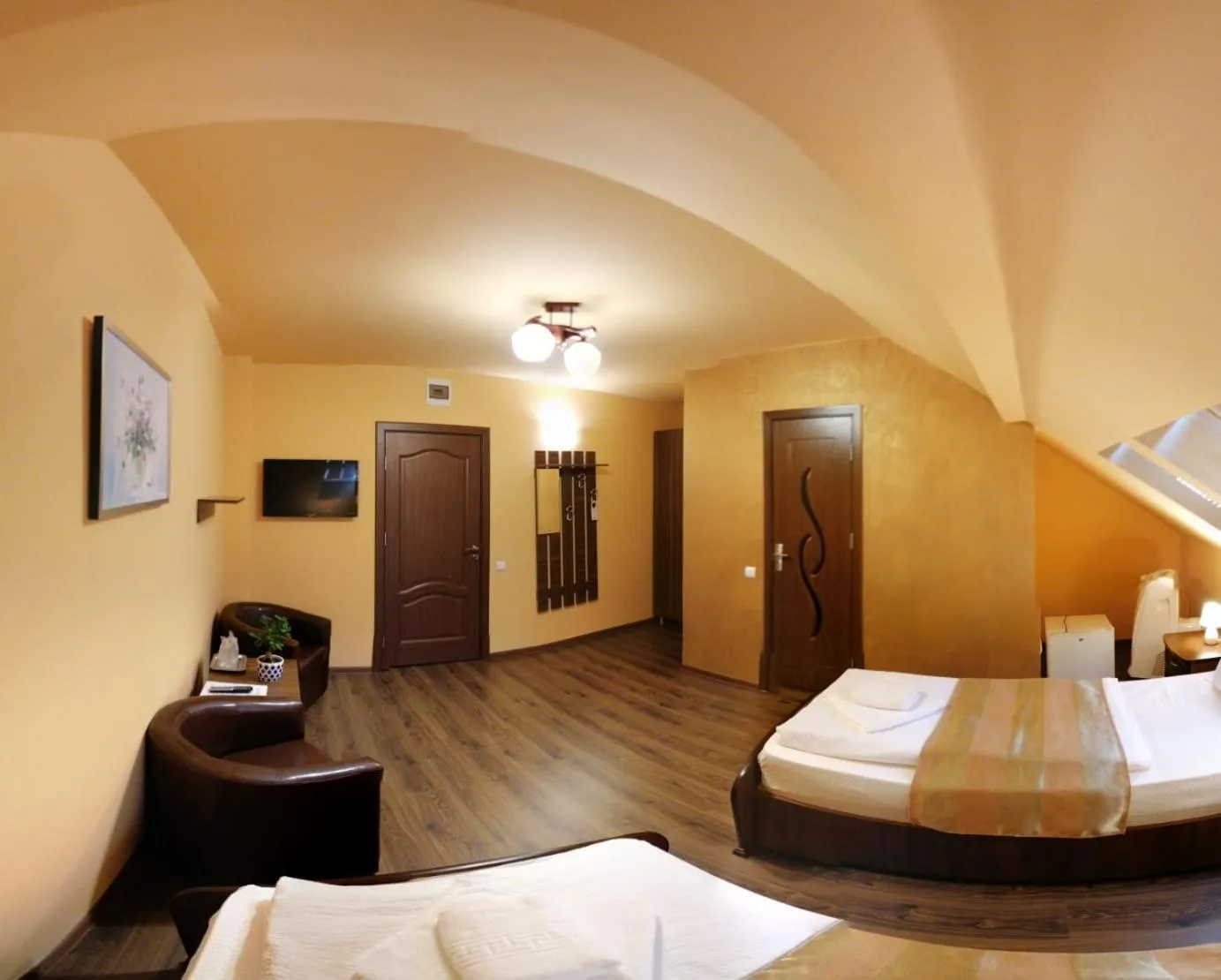 Bed in Pensiunea Muresul