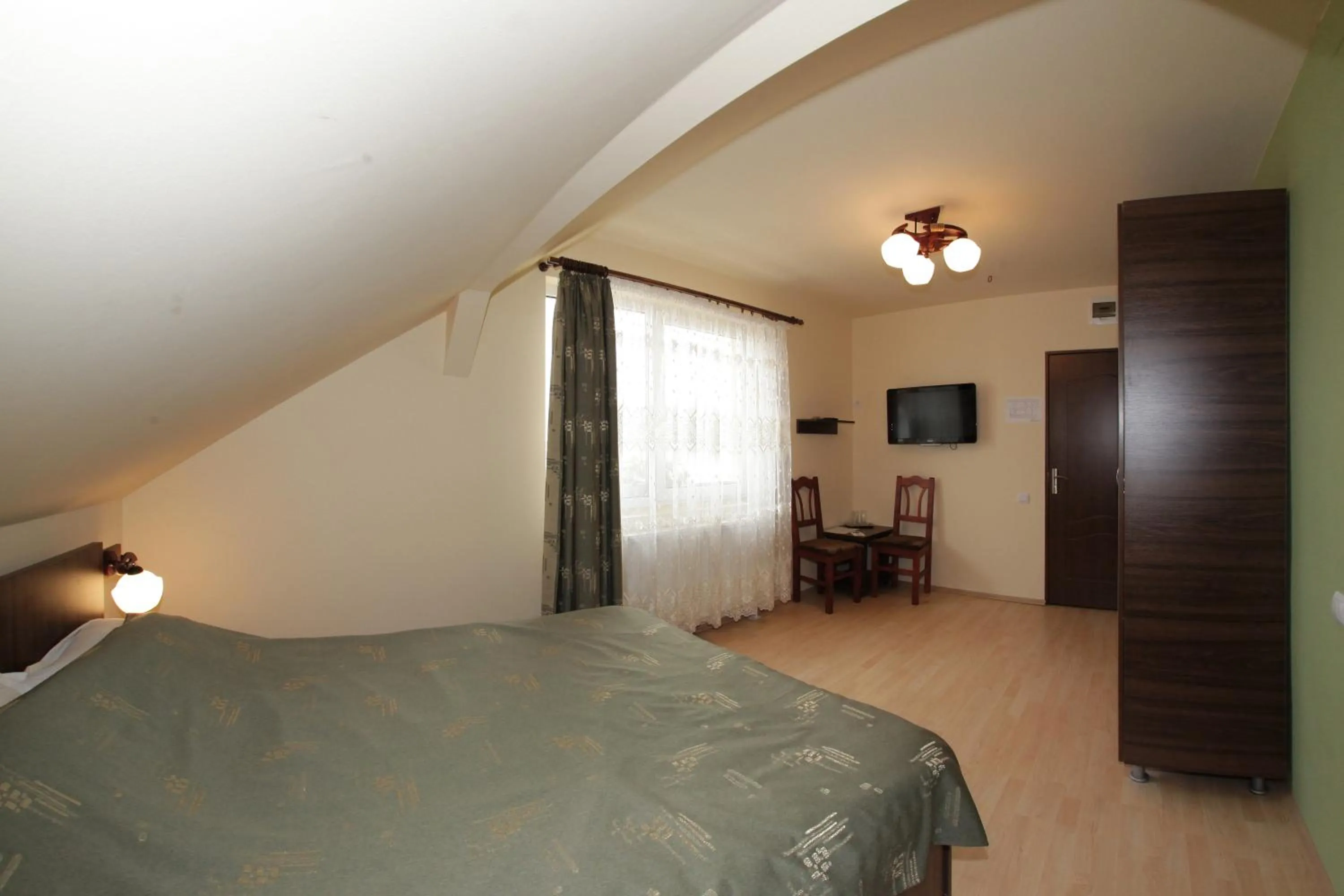 Day, Bed in Pensiunea Muresul