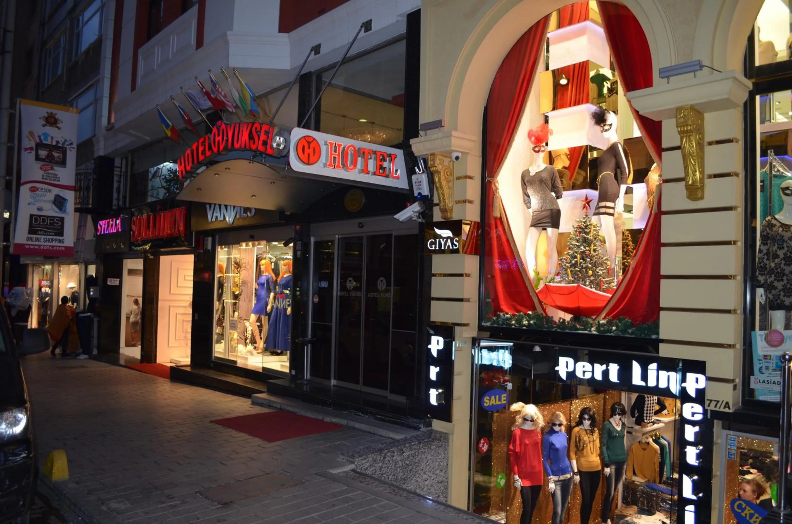 Facade/entrance in Yuksel Hotel