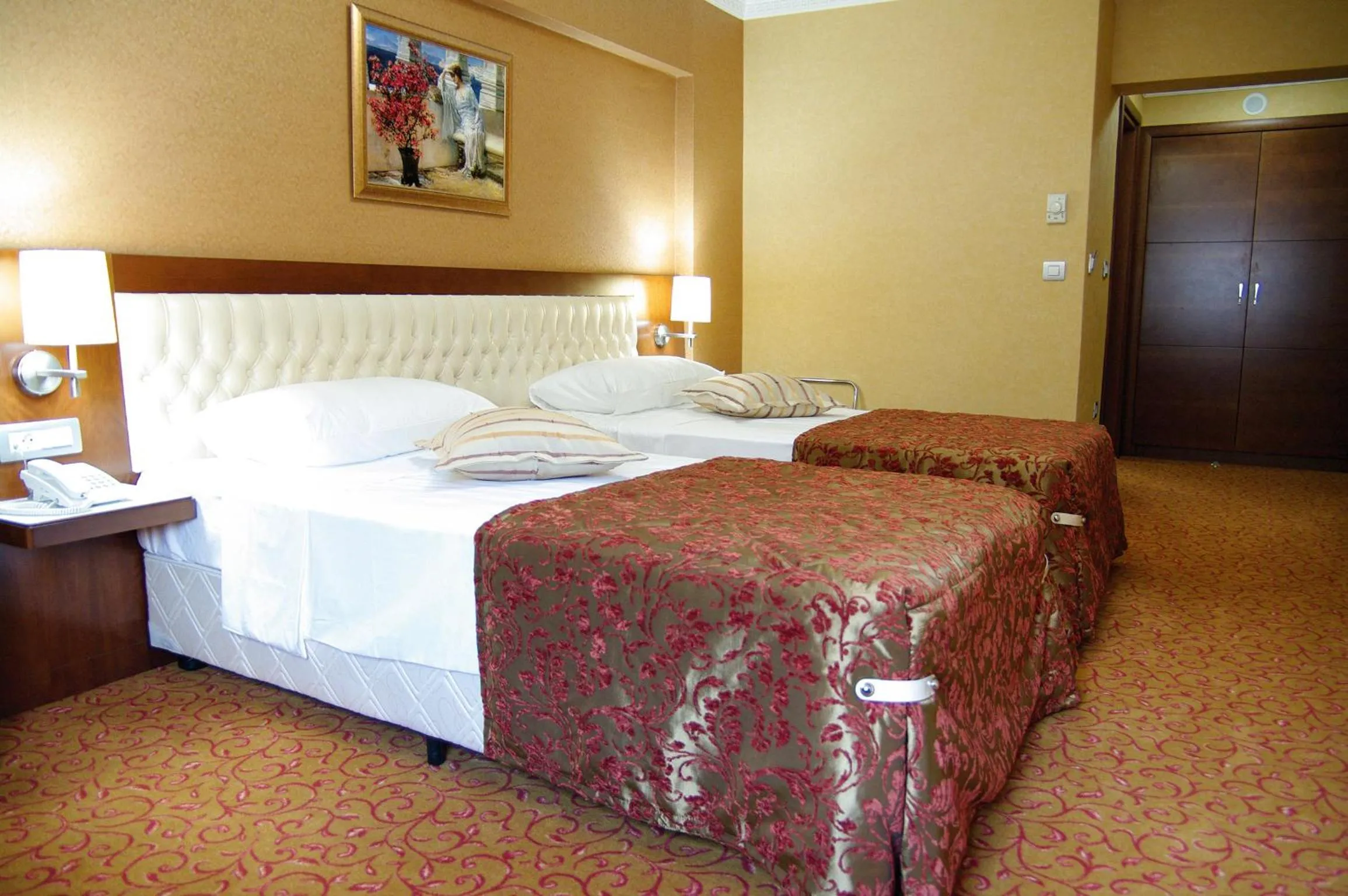 Bed in Yuksel Hotel