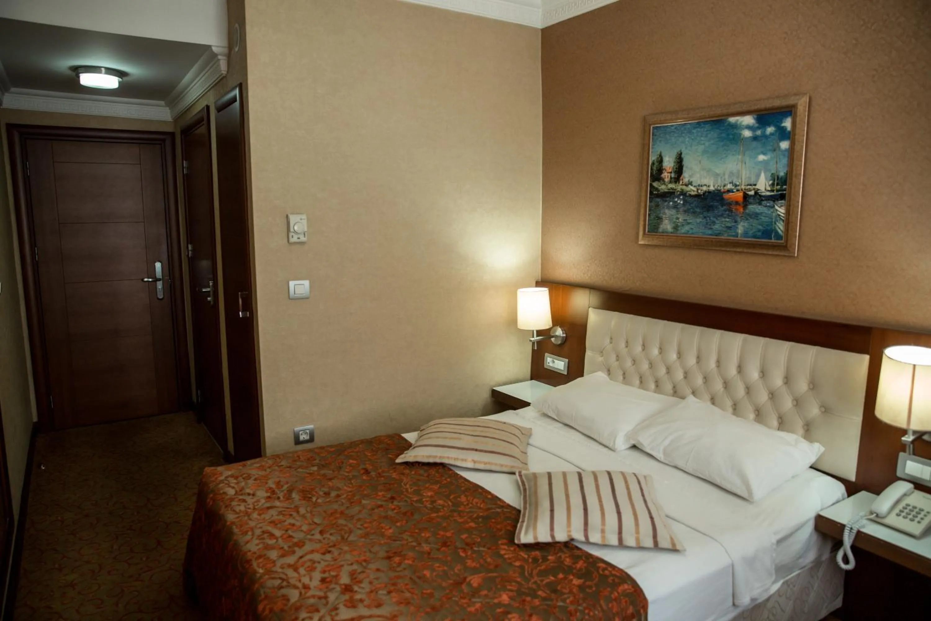 Bed in Yuksel Hotel