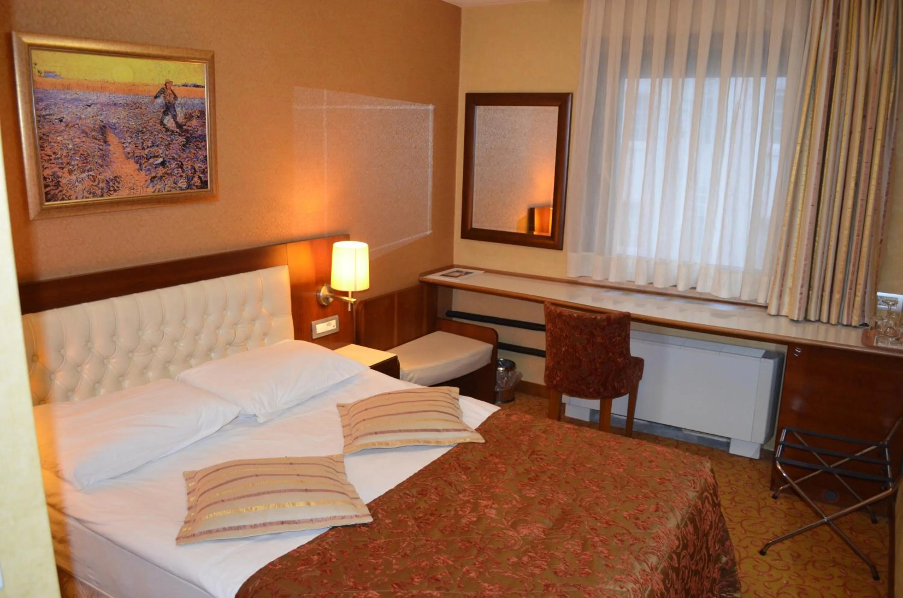 Bed in Yuksel Hotel