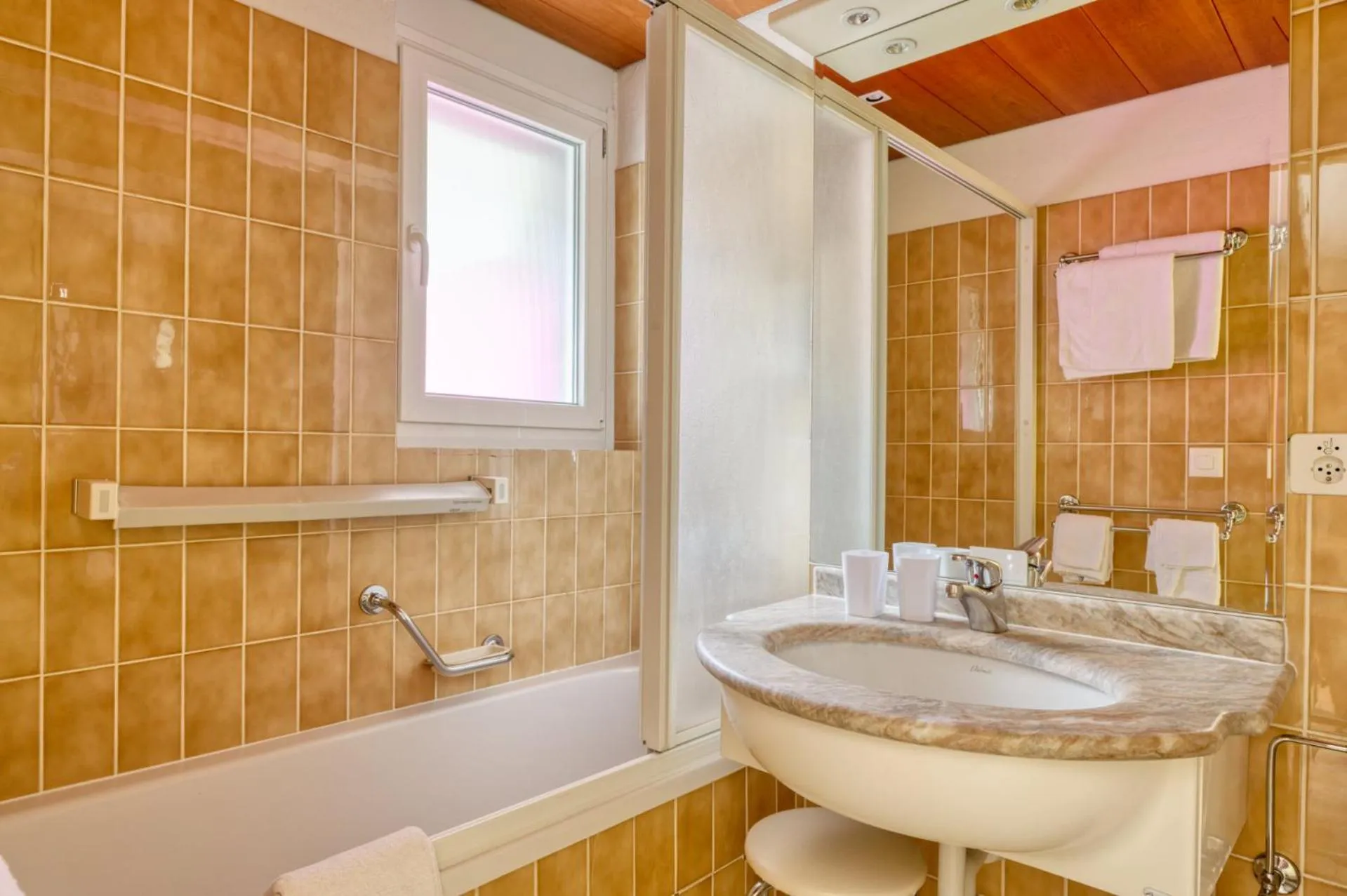 Bathroom in Arca Aparthotel & Spa