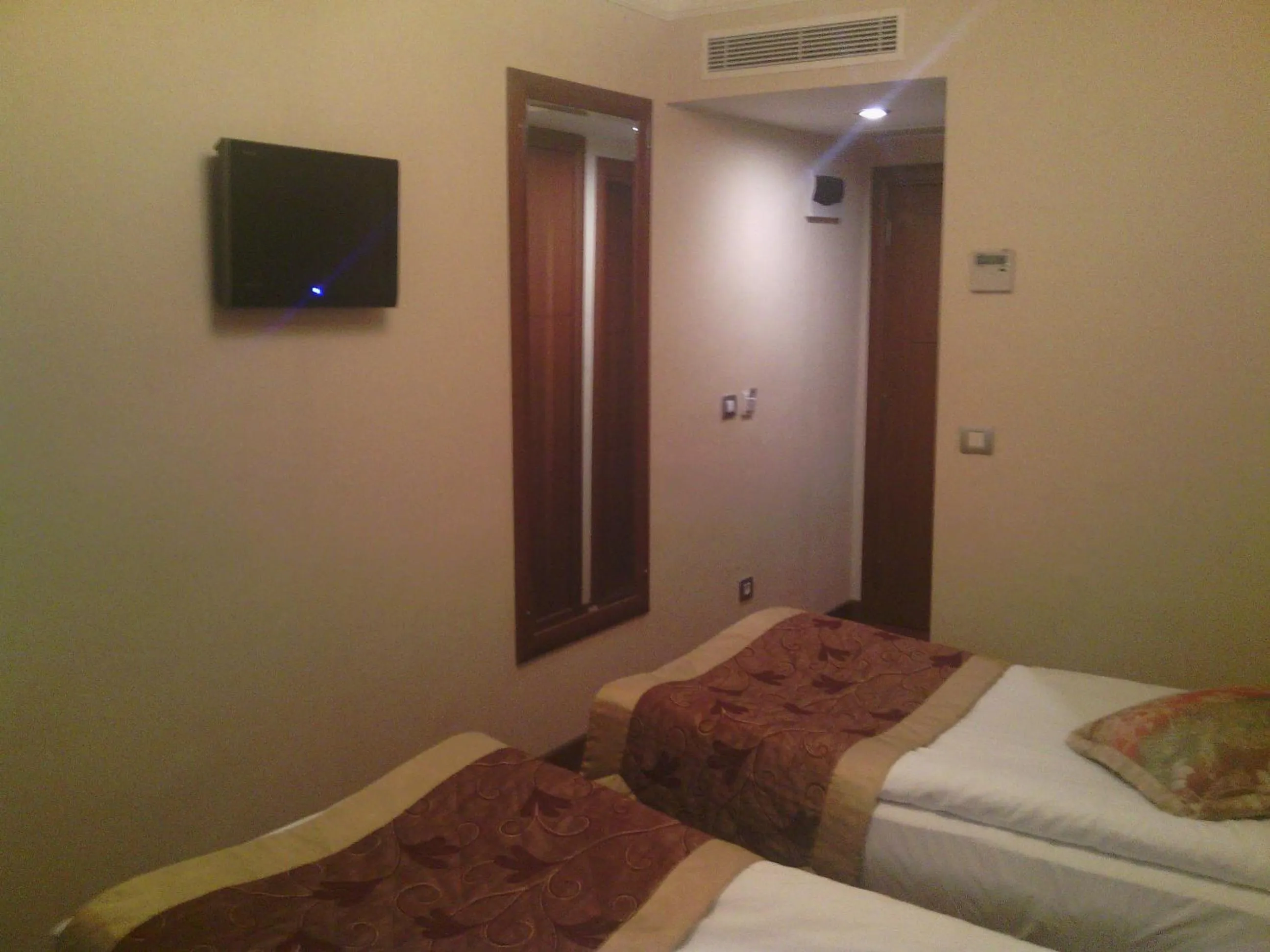 Decorative detail, Bed in Hotel Linda