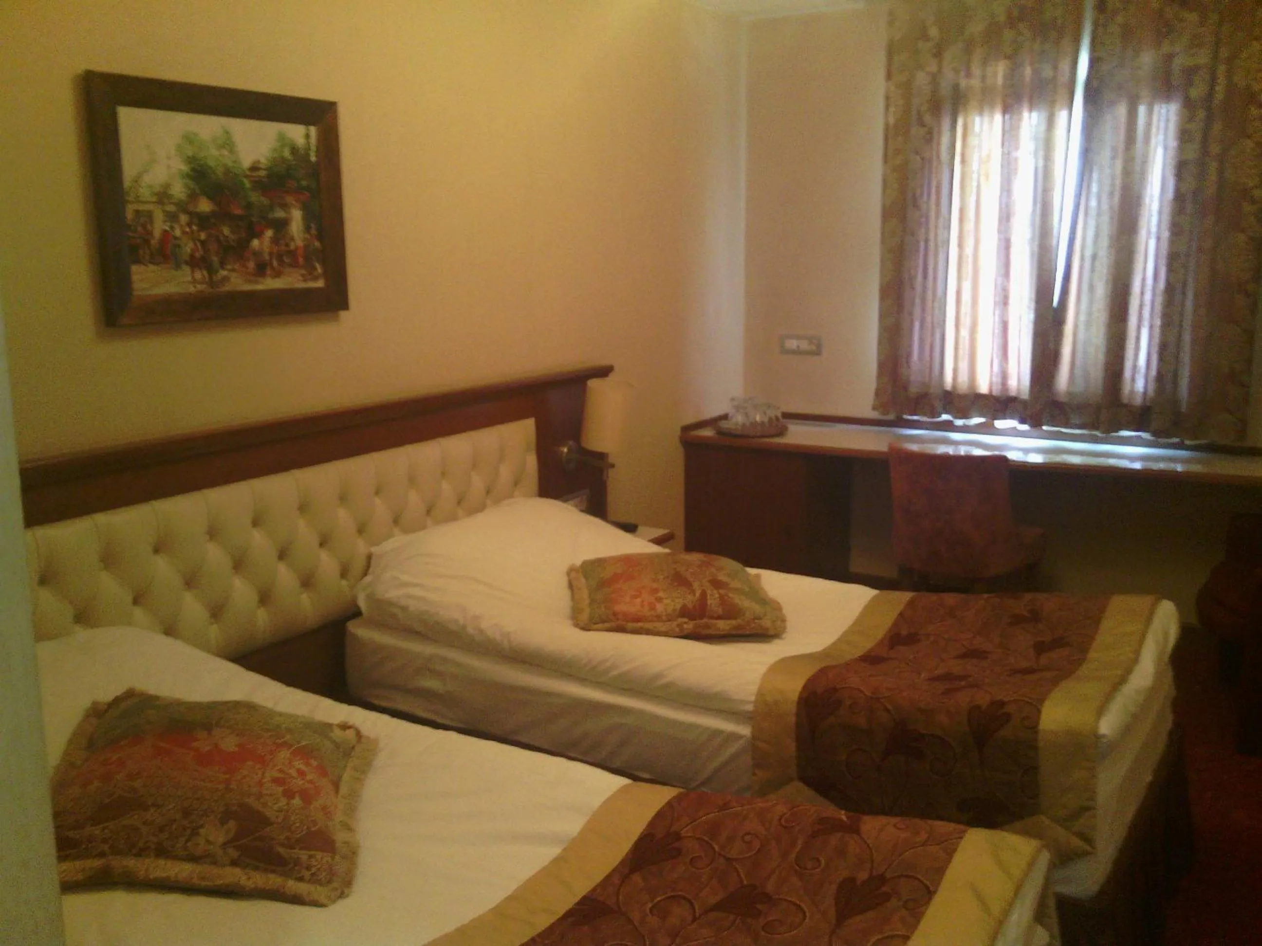 Photo of the whole room, Bed in Hotel Linda