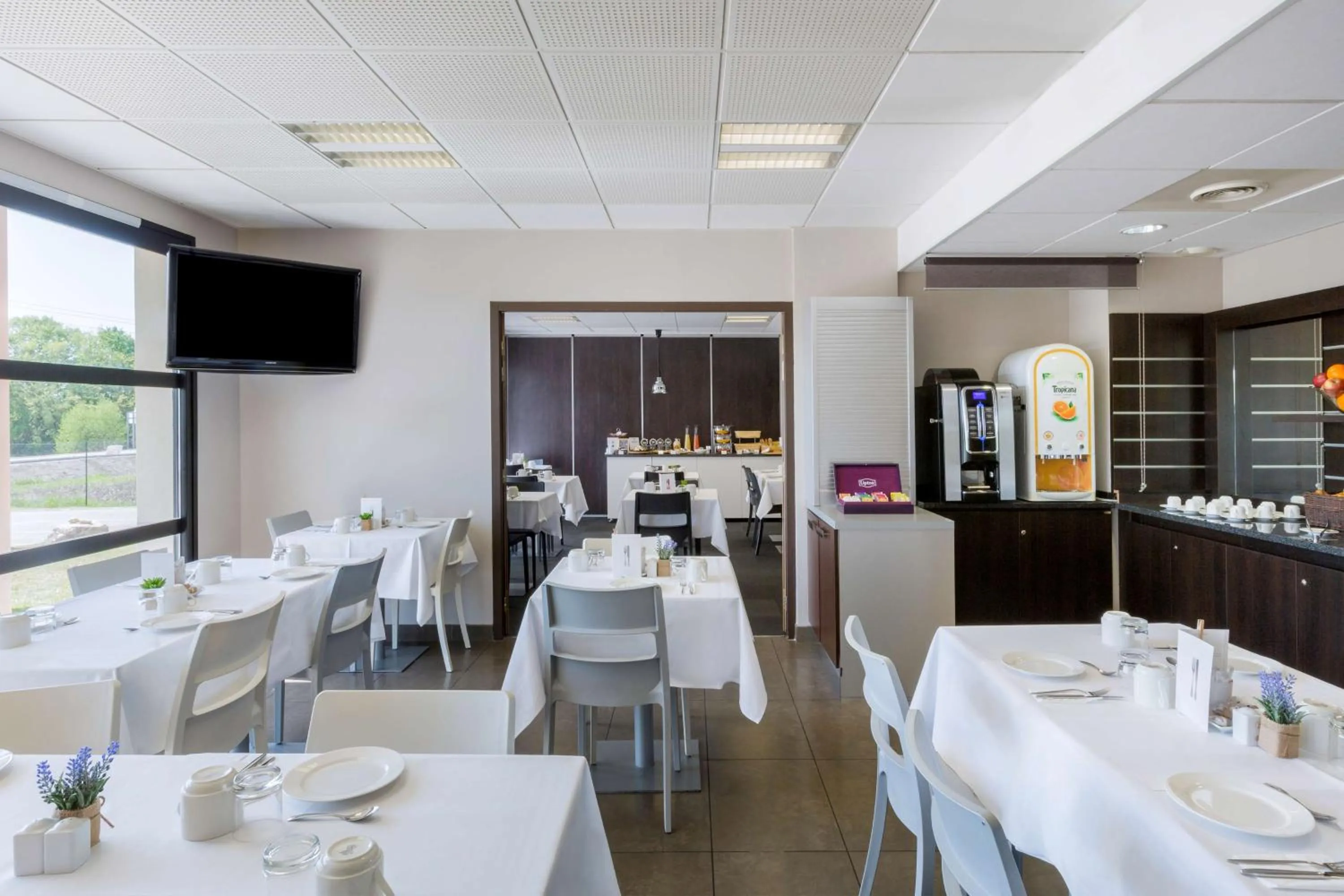Restaurant/places to eat in Best Western Park Hotel Geneve-Thoiry