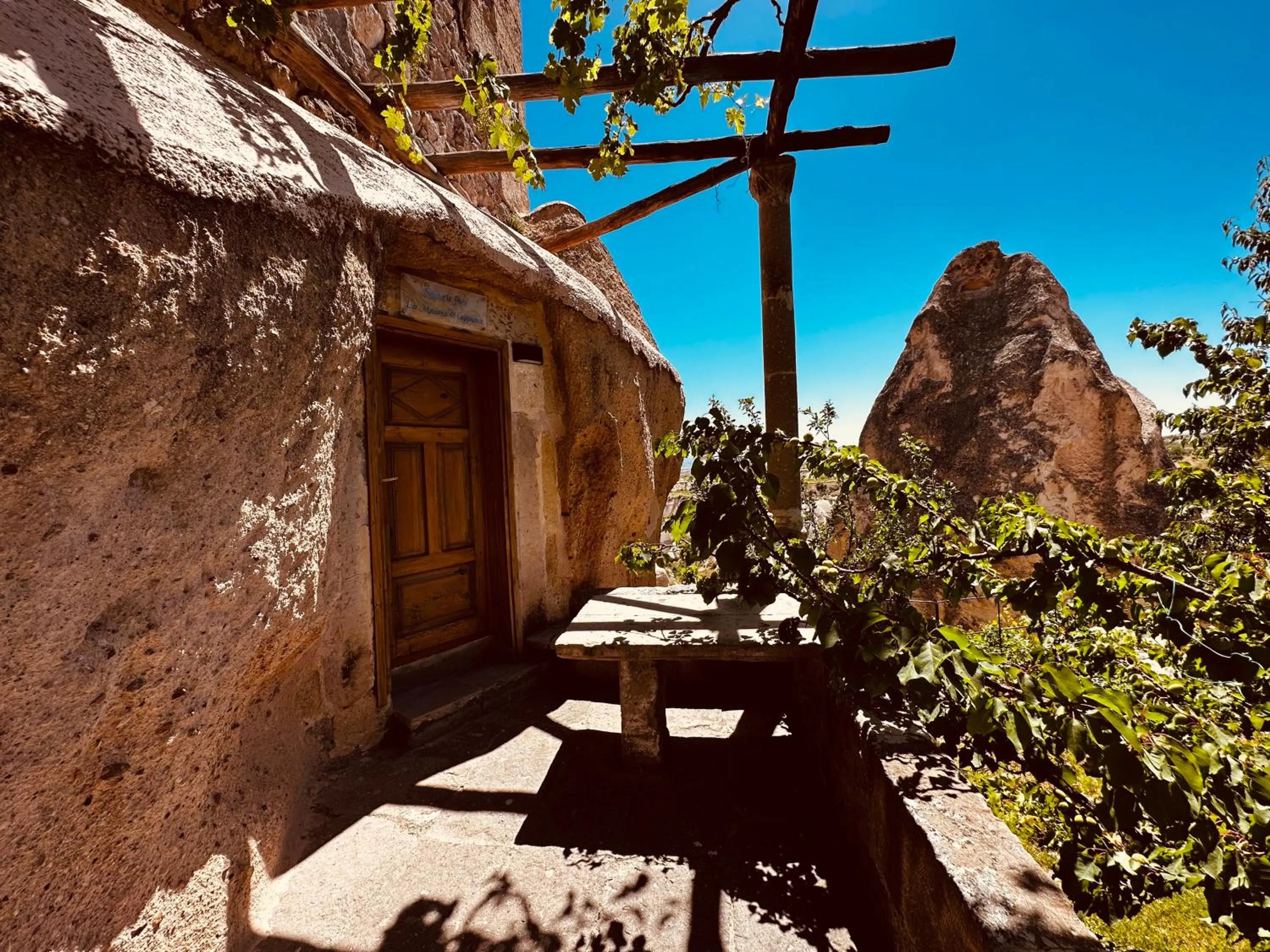 Spring in Les Maisons De Cappadoce