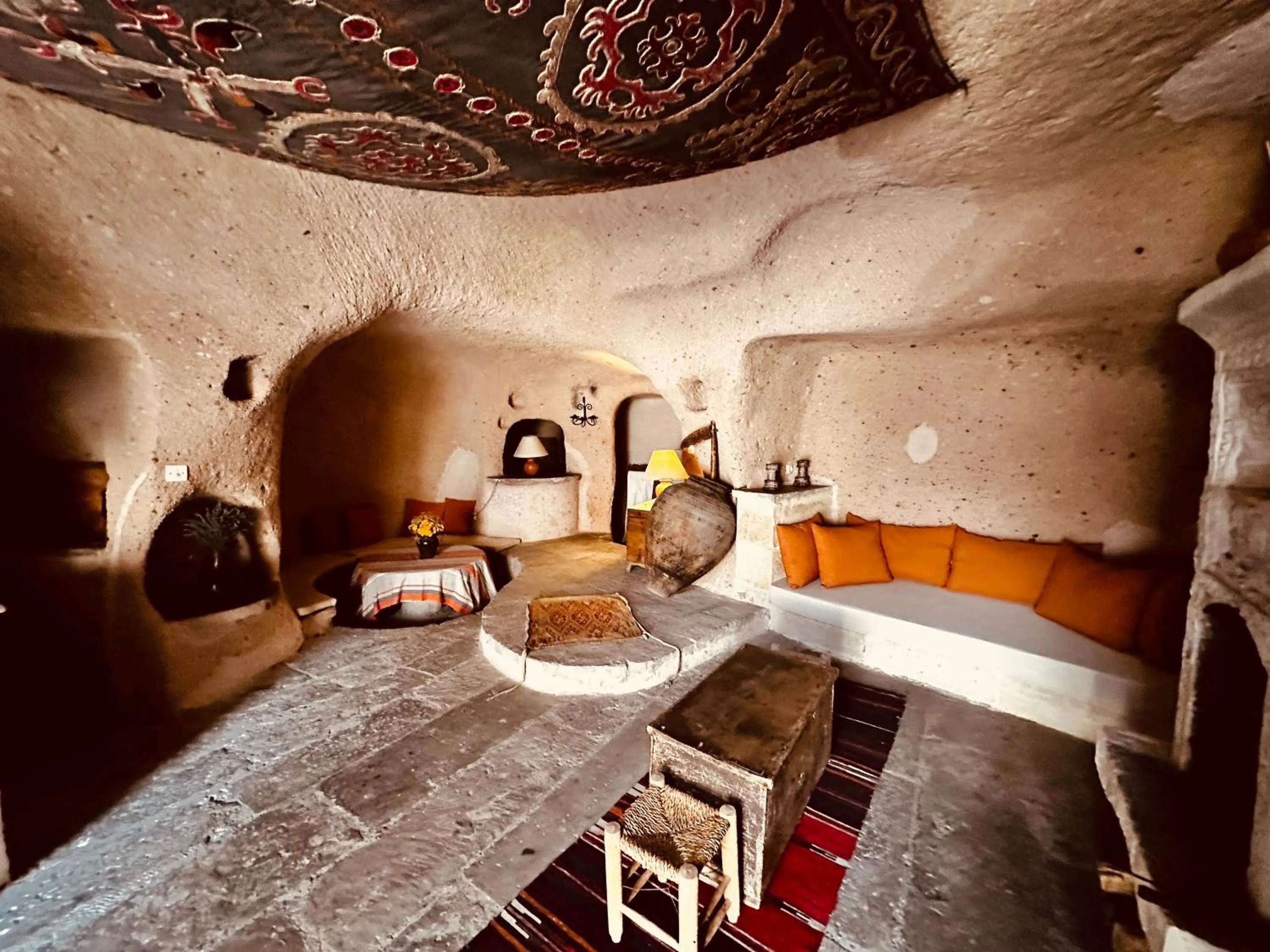 Living room, Bed in Les Maisons De Cappadoce