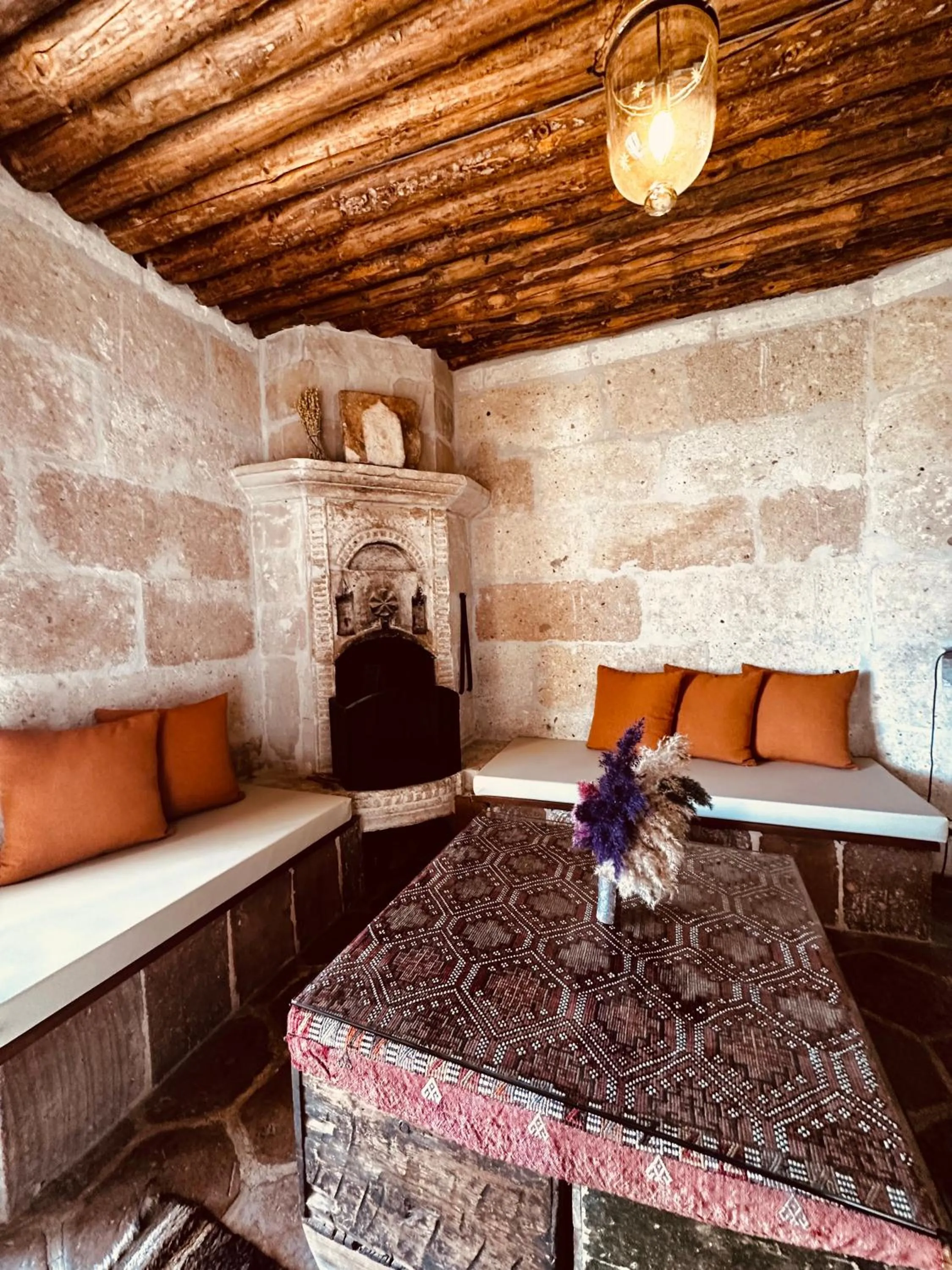 Living room, Bed in Les Maisons De Cappadoce