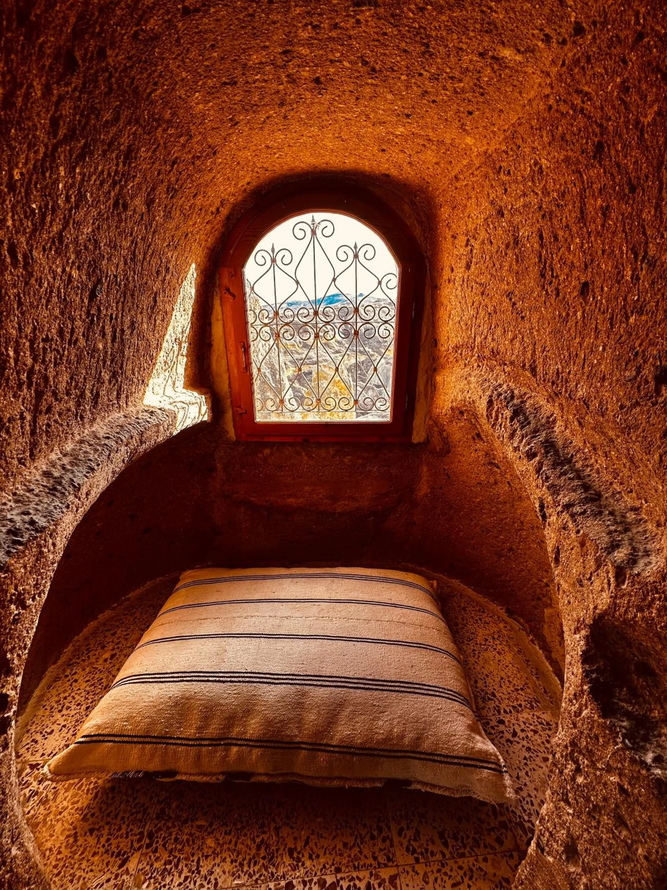 Seating area, Bed in Les Maisons De Cappadoce