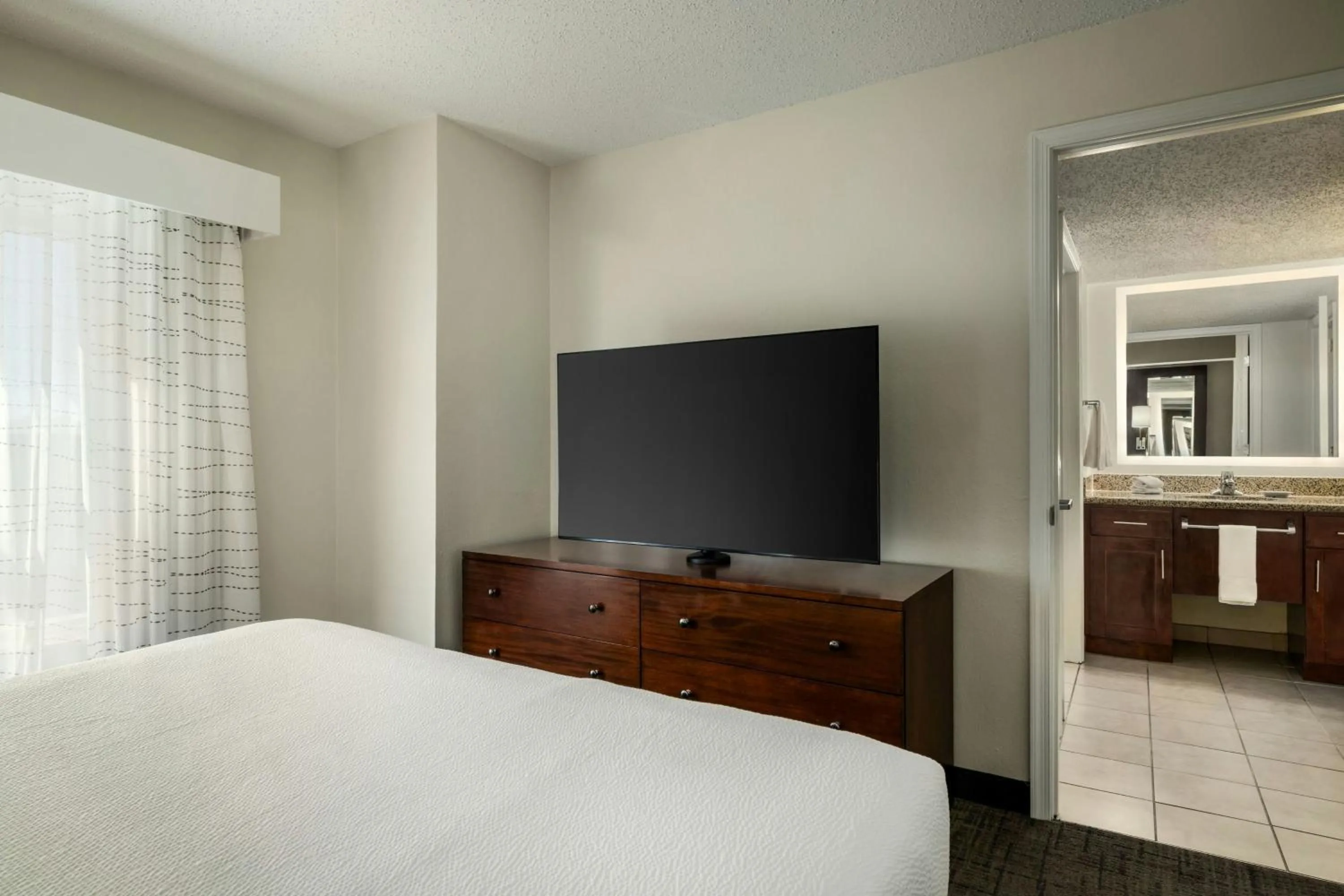 Bedroom, Bed in Residence Inn by Marriott Richmond Chester