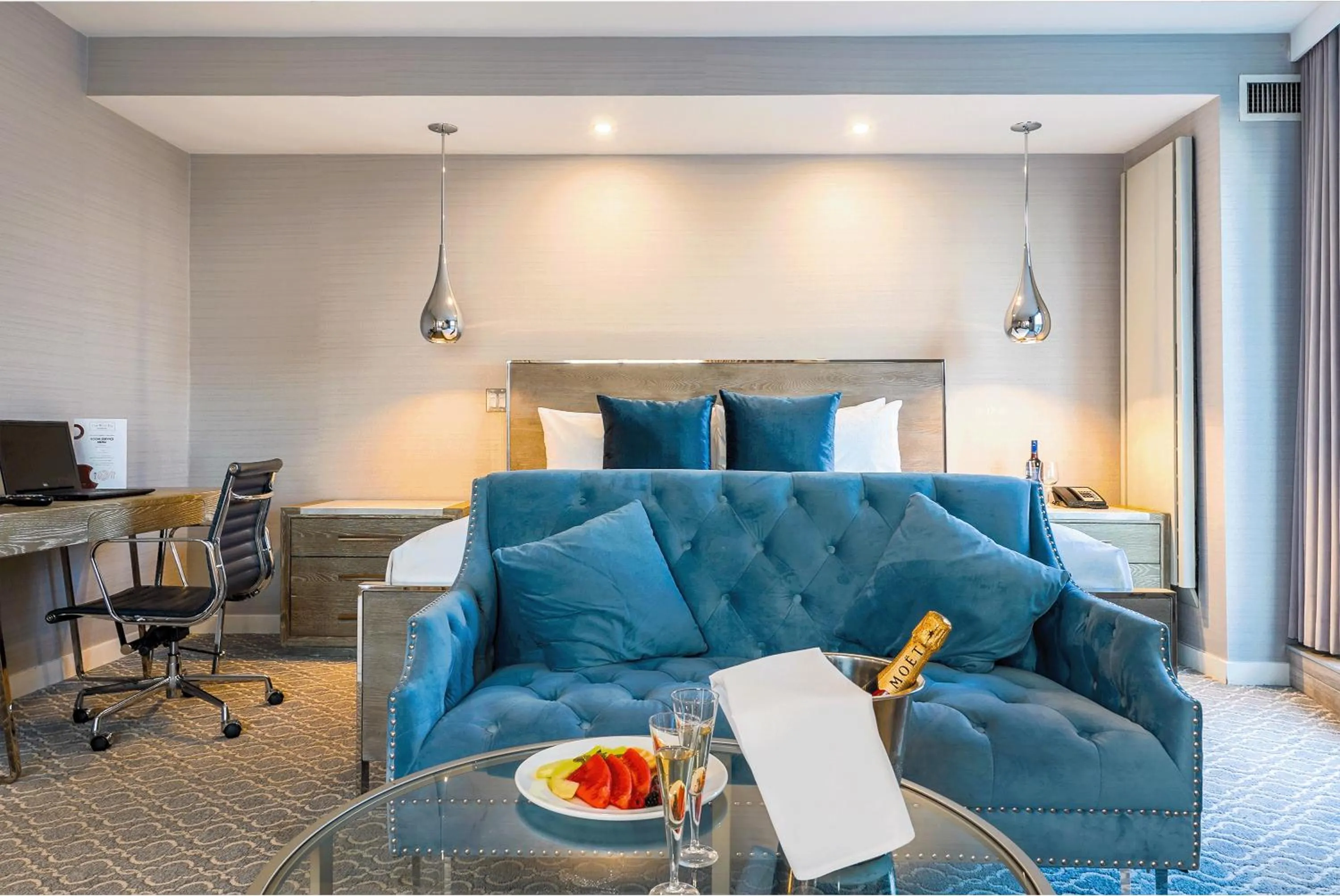 Executive Plaza Hotel & Conference Centre, Metro Vancouver