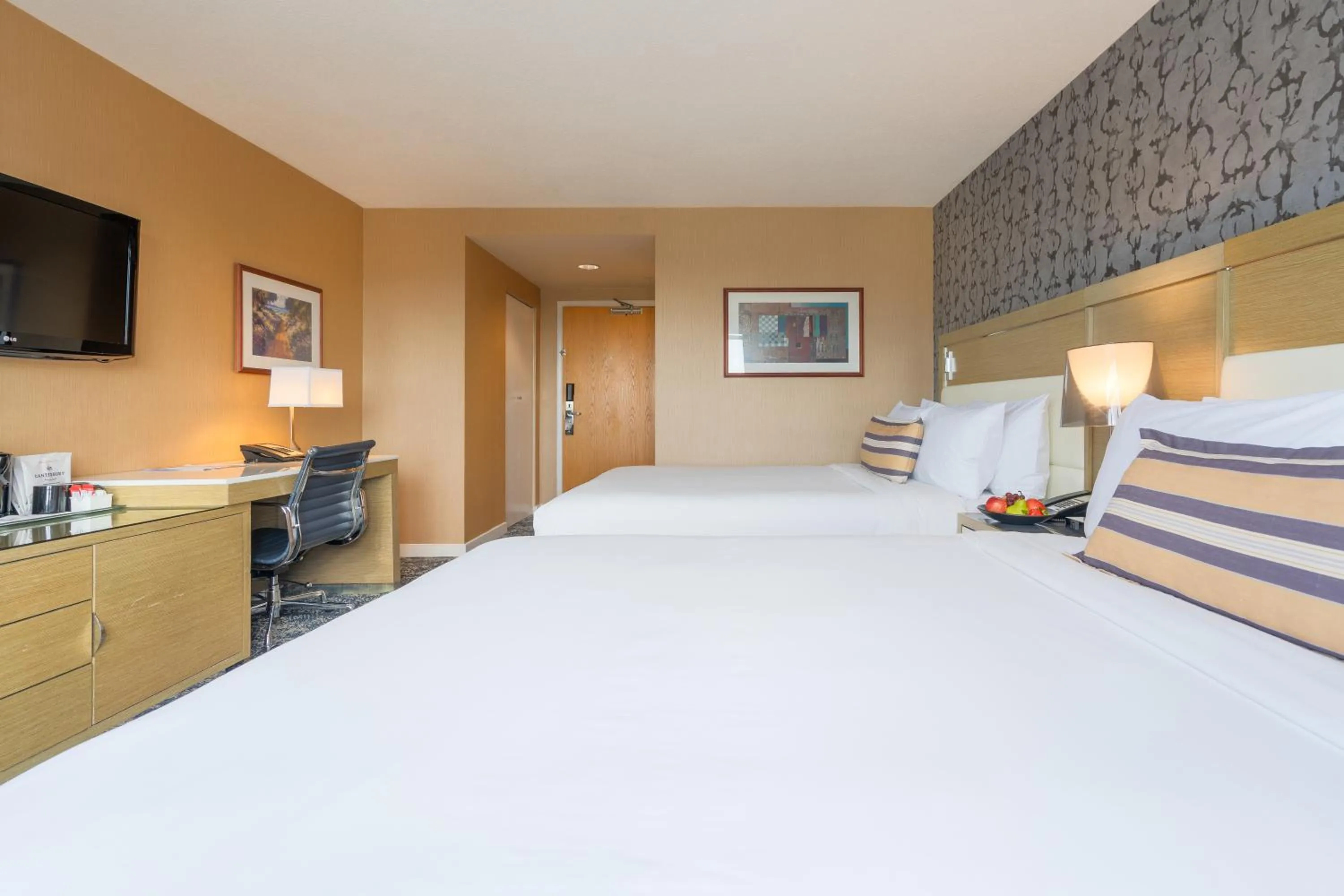Bed in Executive Plaza Hotel & Conference Centre, Metro Vancouver