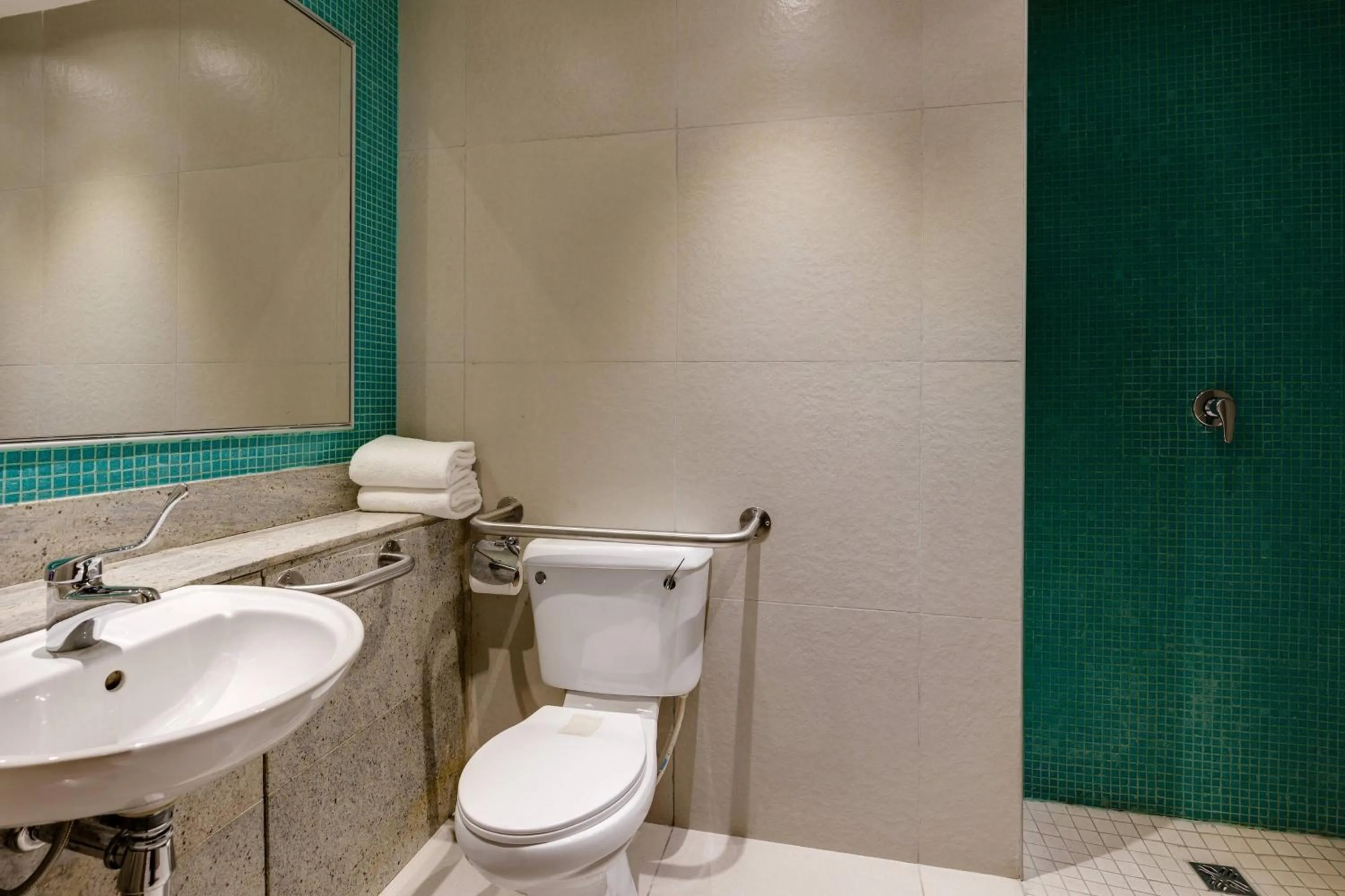Bathroom in Protea Hotel by Marriott Benin City Select Emotan
