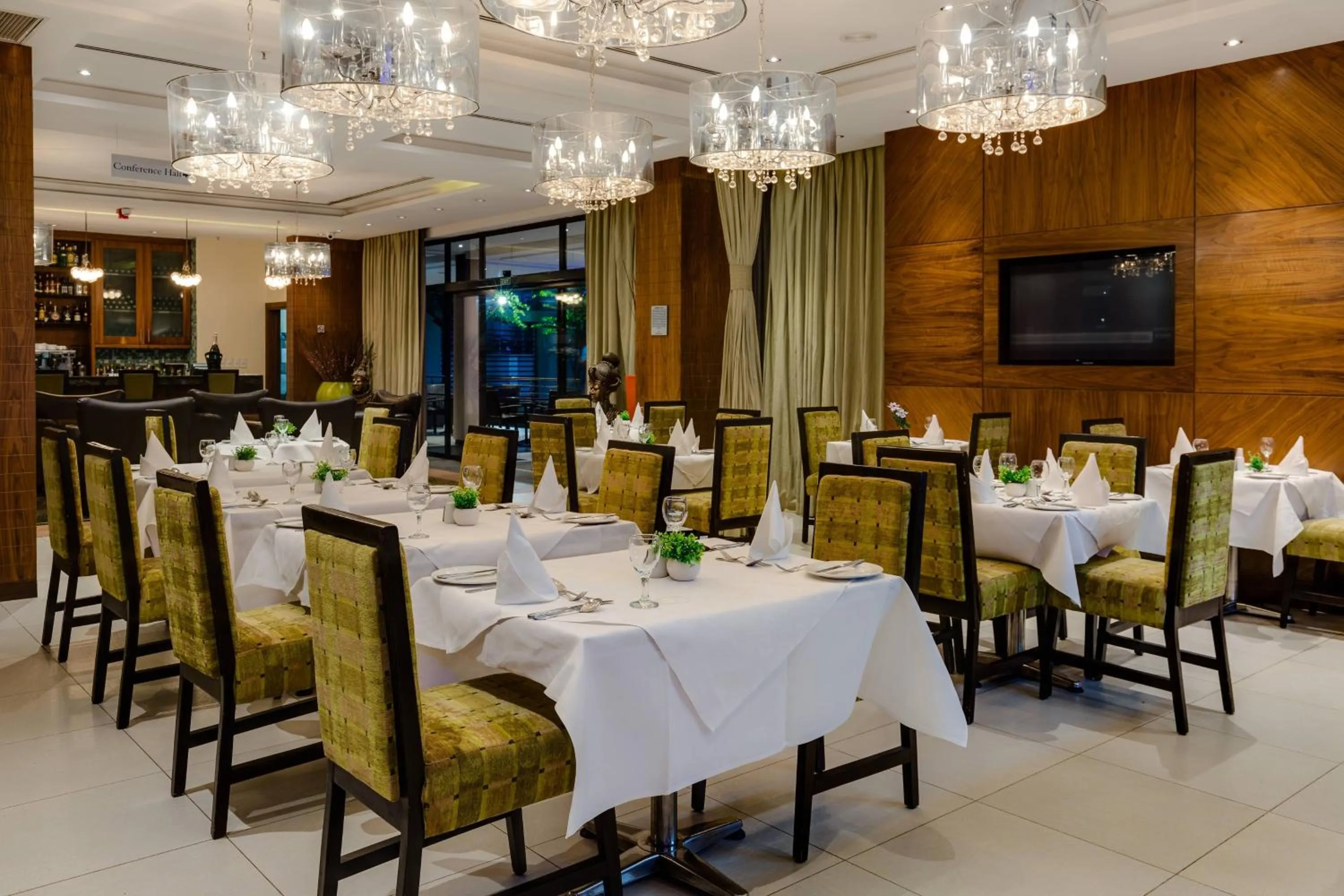 Restaurant/places to eat in Protea Hotel by Marriott Benin City Select Emotan