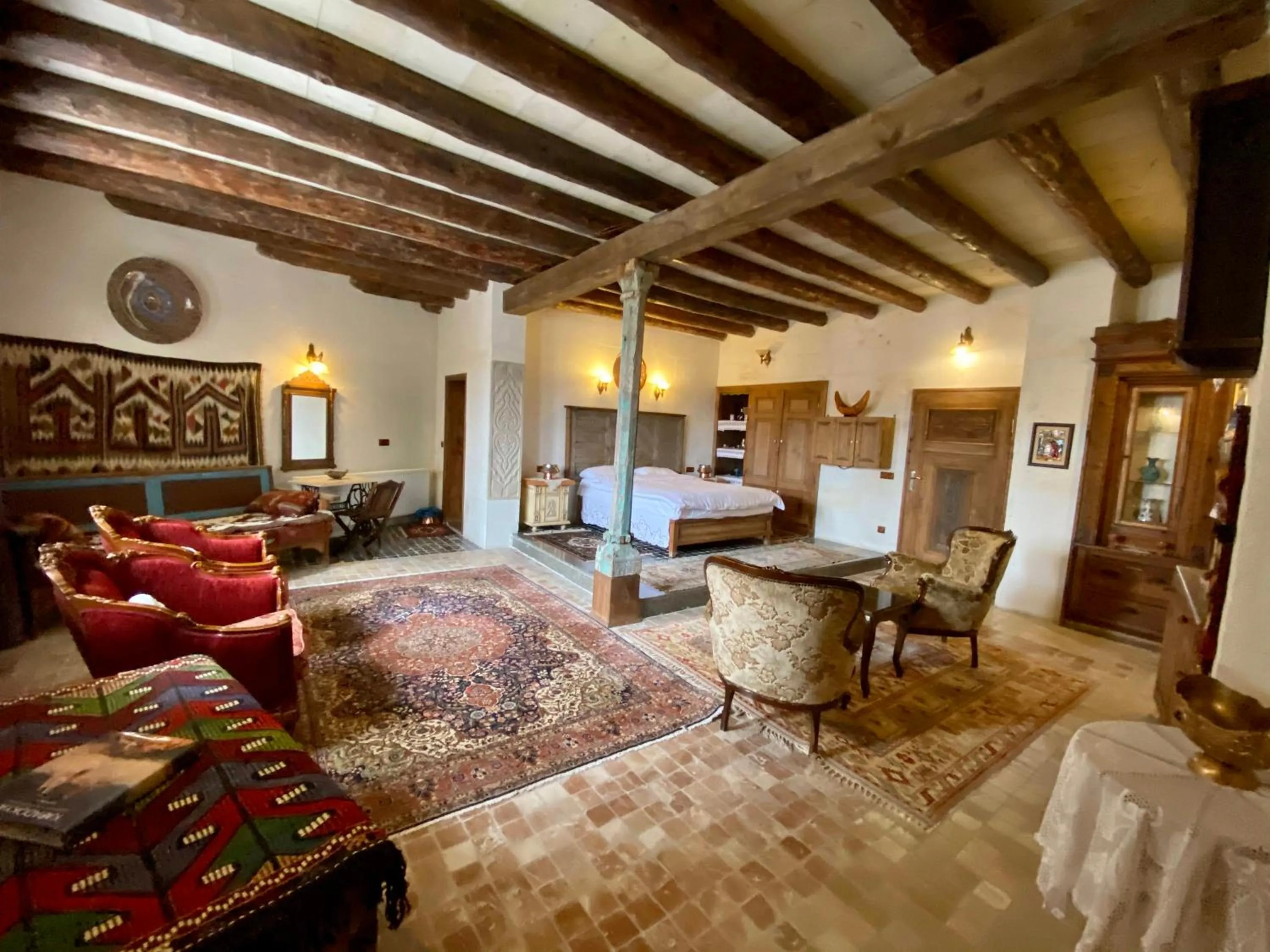 Photo of the whole room, Bed in Sofa Hotel