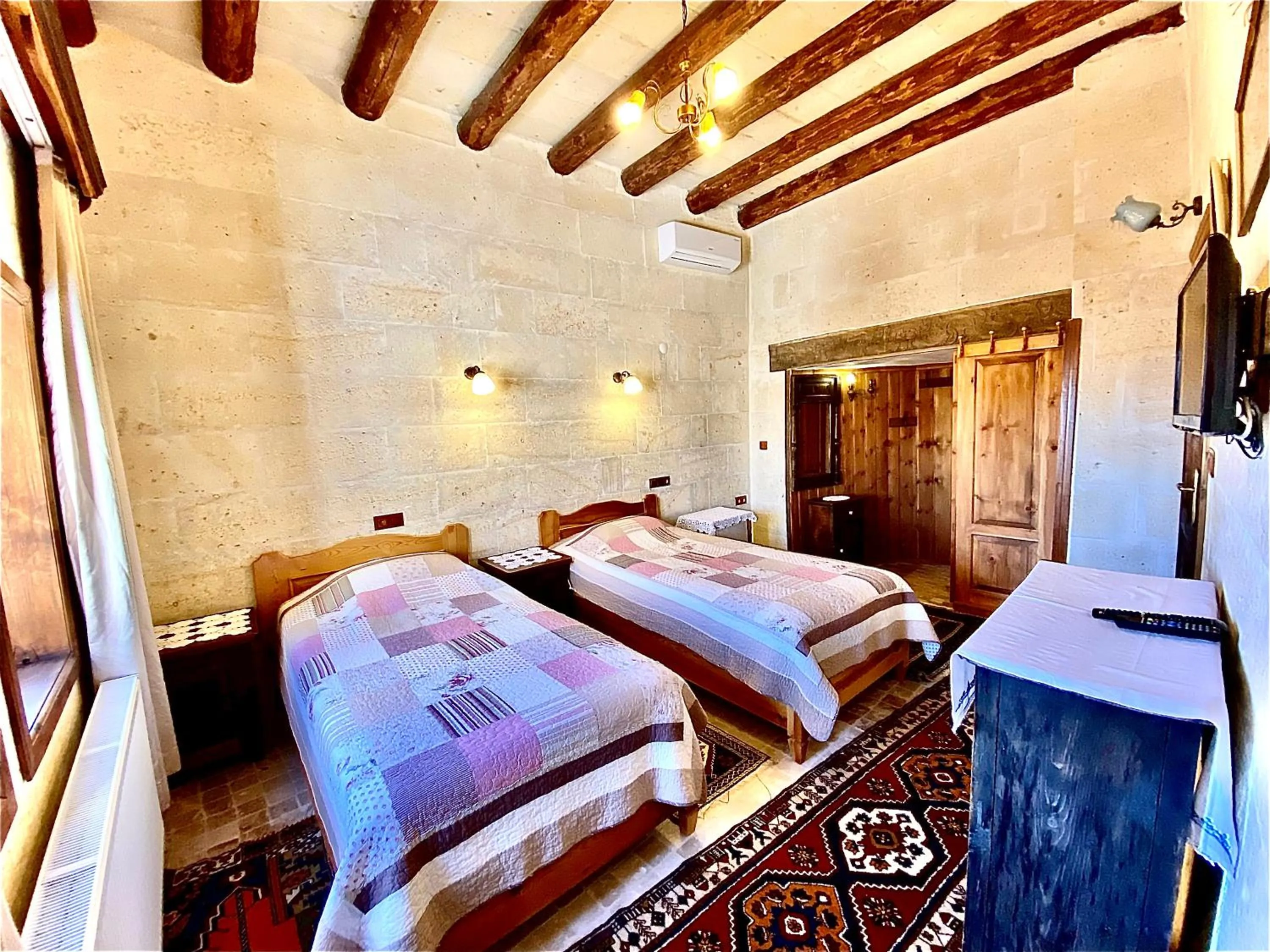 Photo of the whole room, Bed in Sofa Hotel