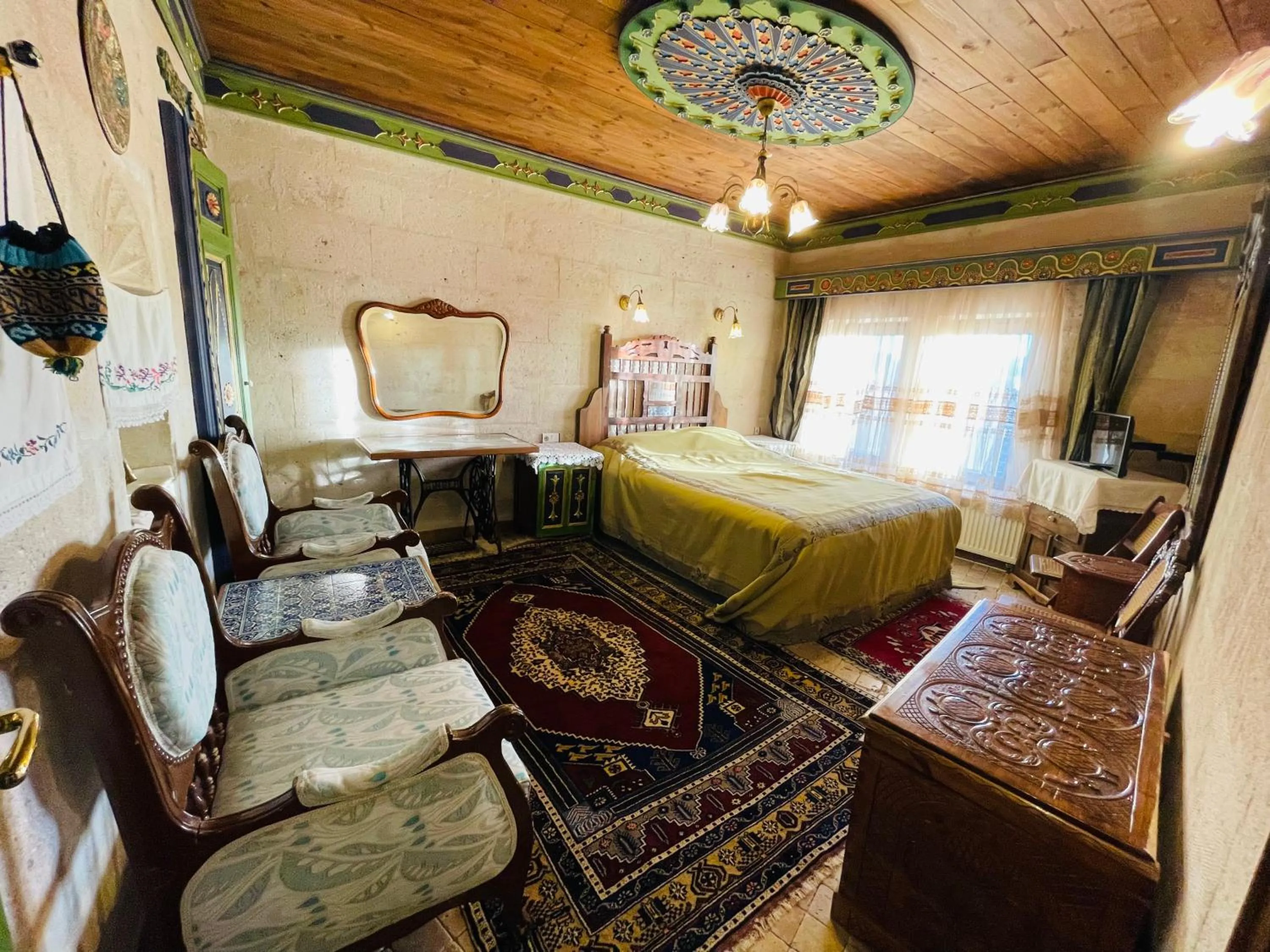 Photo of the whole room in Sofa Hotel