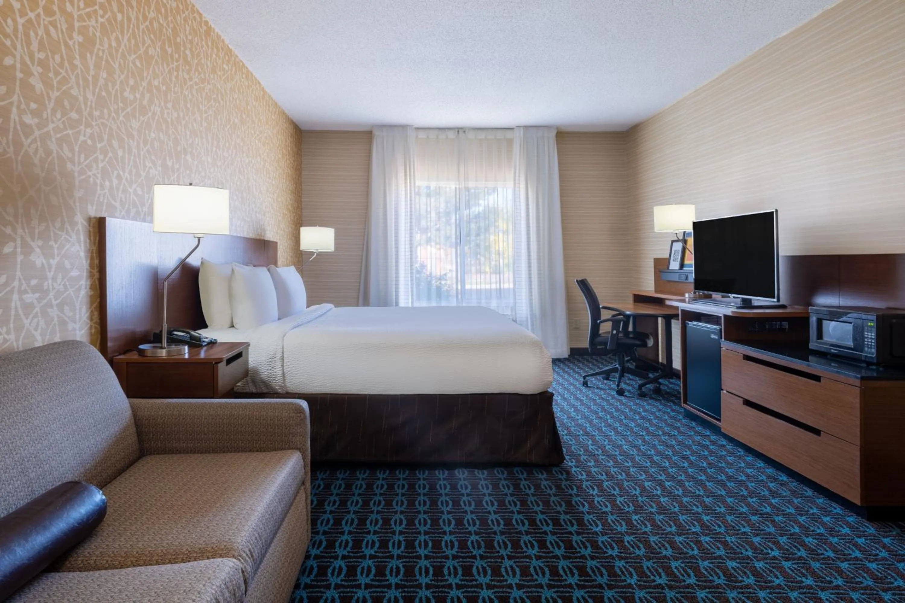Photo of the whole room, Bed in Fairfield Inn & Suites by Marriott Denver Aurora/Medical Center