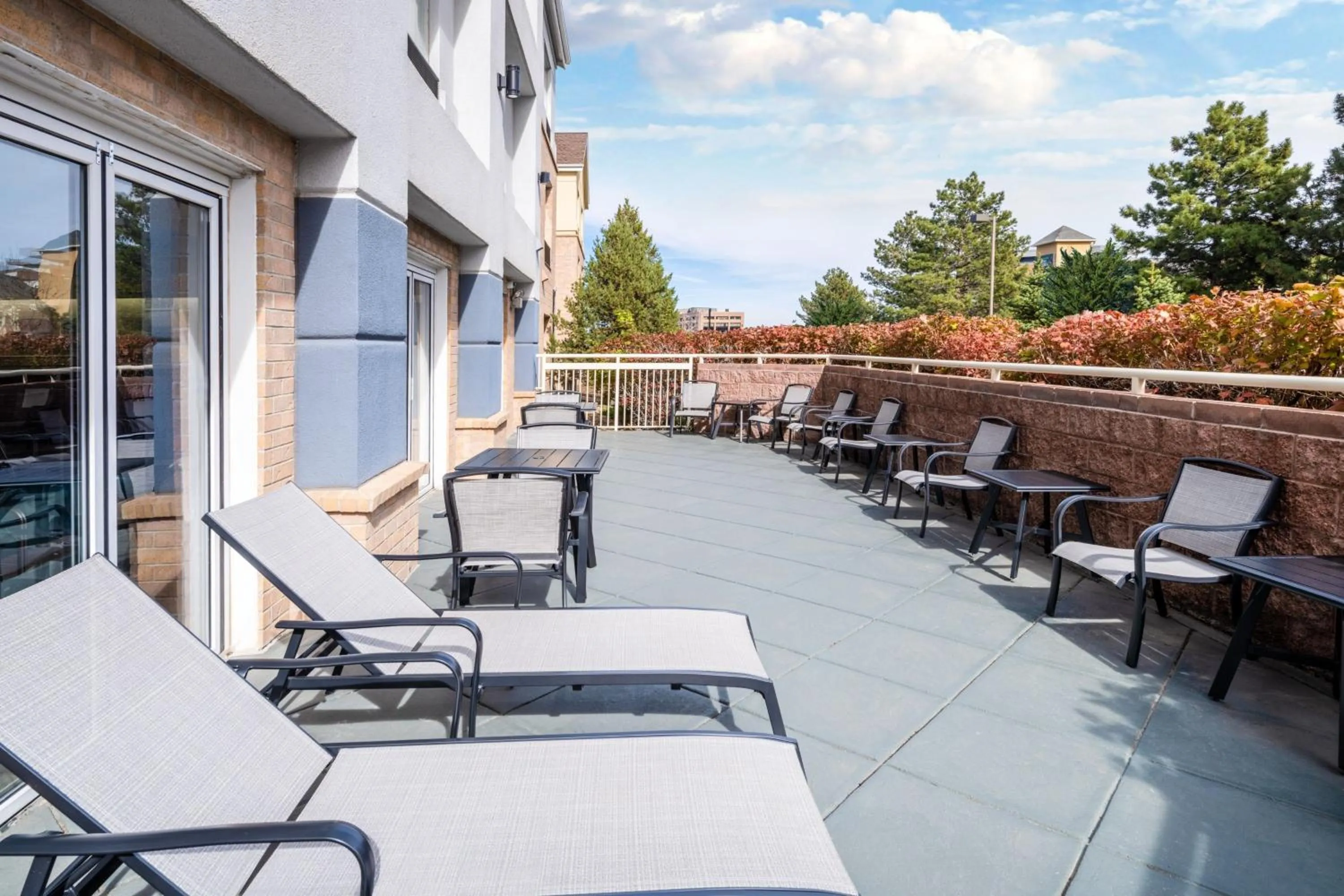 Lounge or bar in Fairfield Inn & Suites by Marriott Denver Aurora/Medical Center
