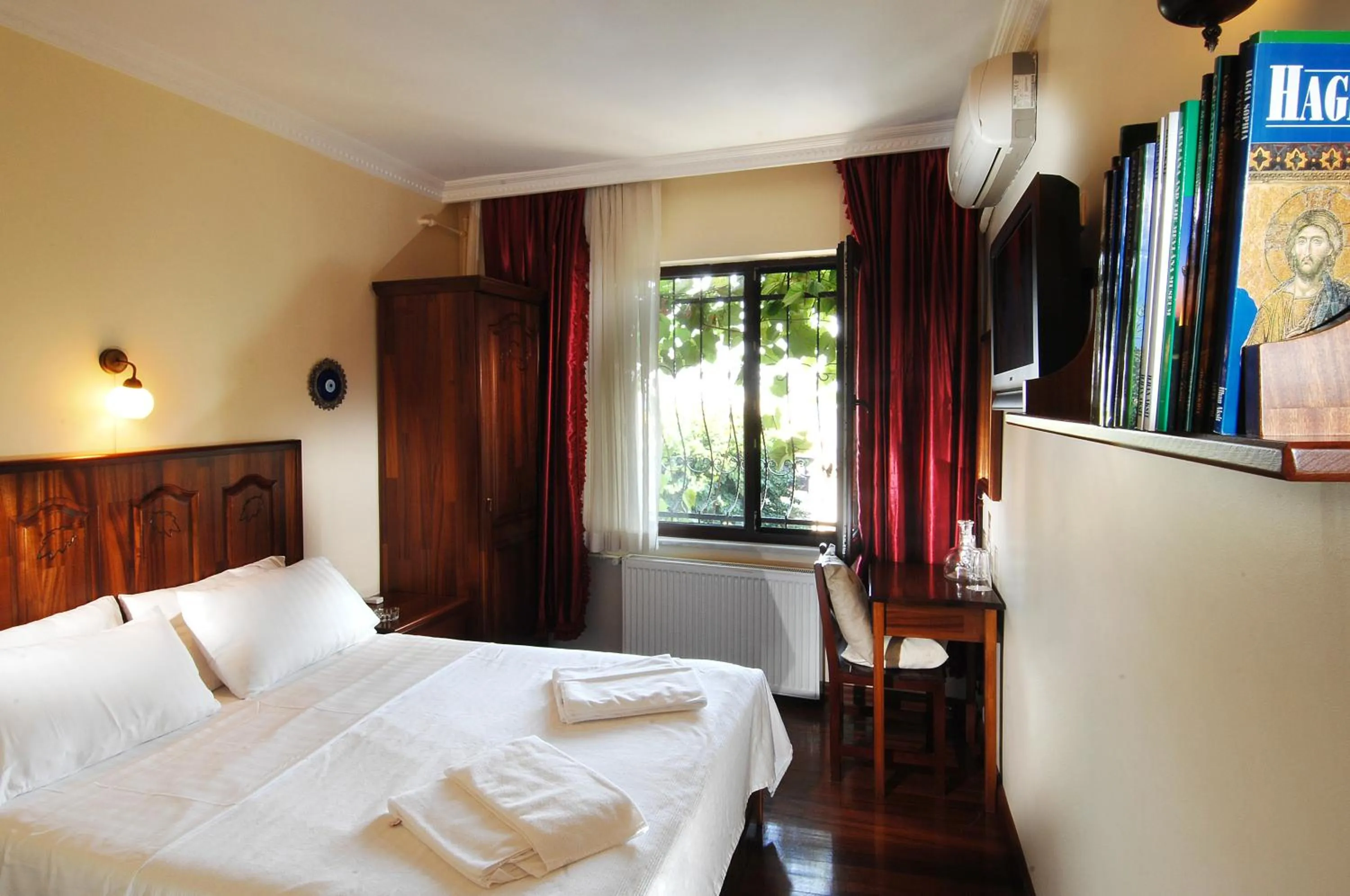 Photo of the whole room in Şebnem Hotel