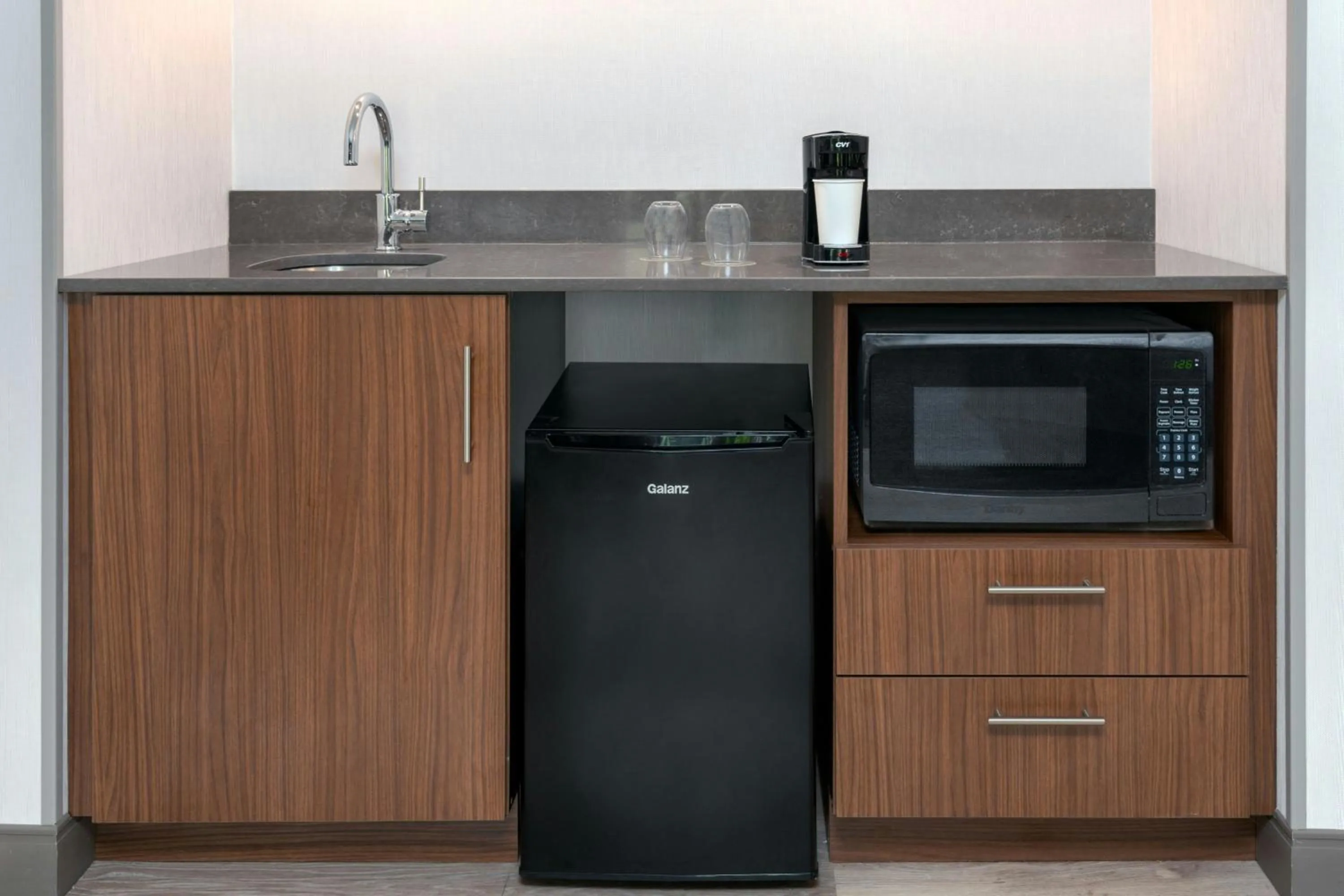 Lounge or bar in Courtyard by Marriott Danbury