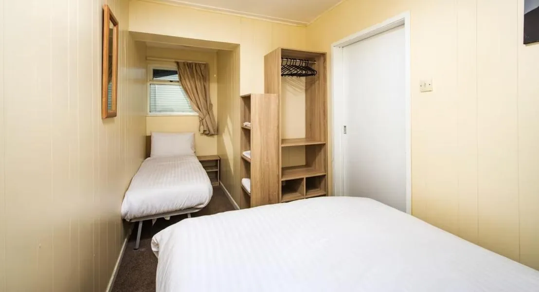 Bedroom, Bed in Sandy Glade Holiday Park