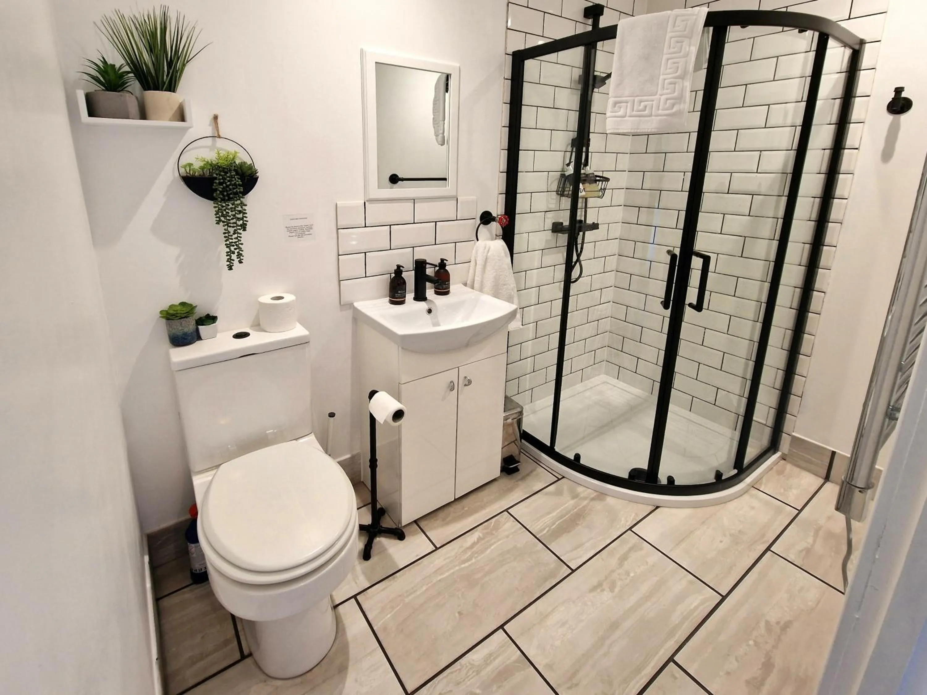 Shower in Acarsaid B&B