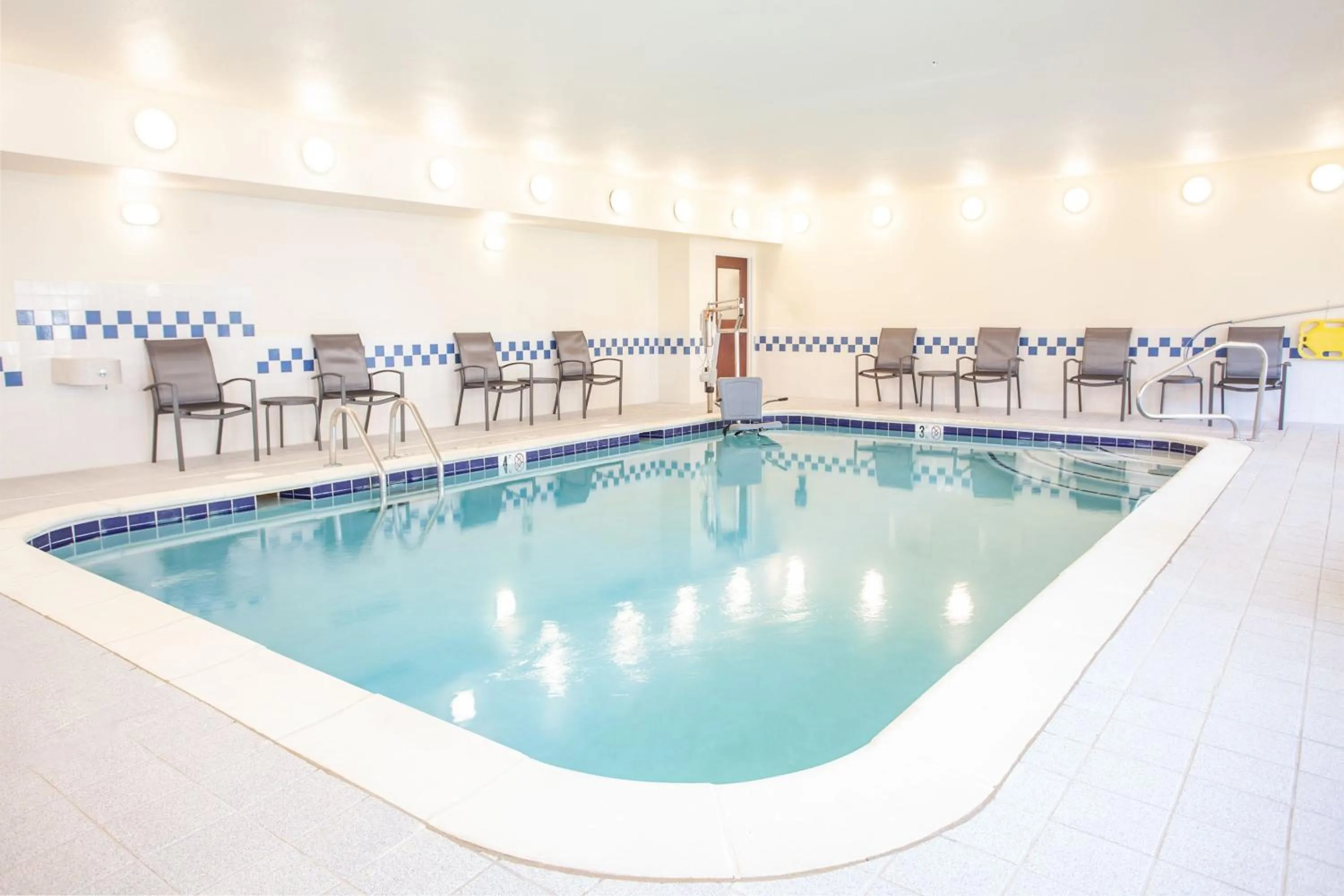 Swimming pool in Fairfield Inn by Marriott North Little Rock