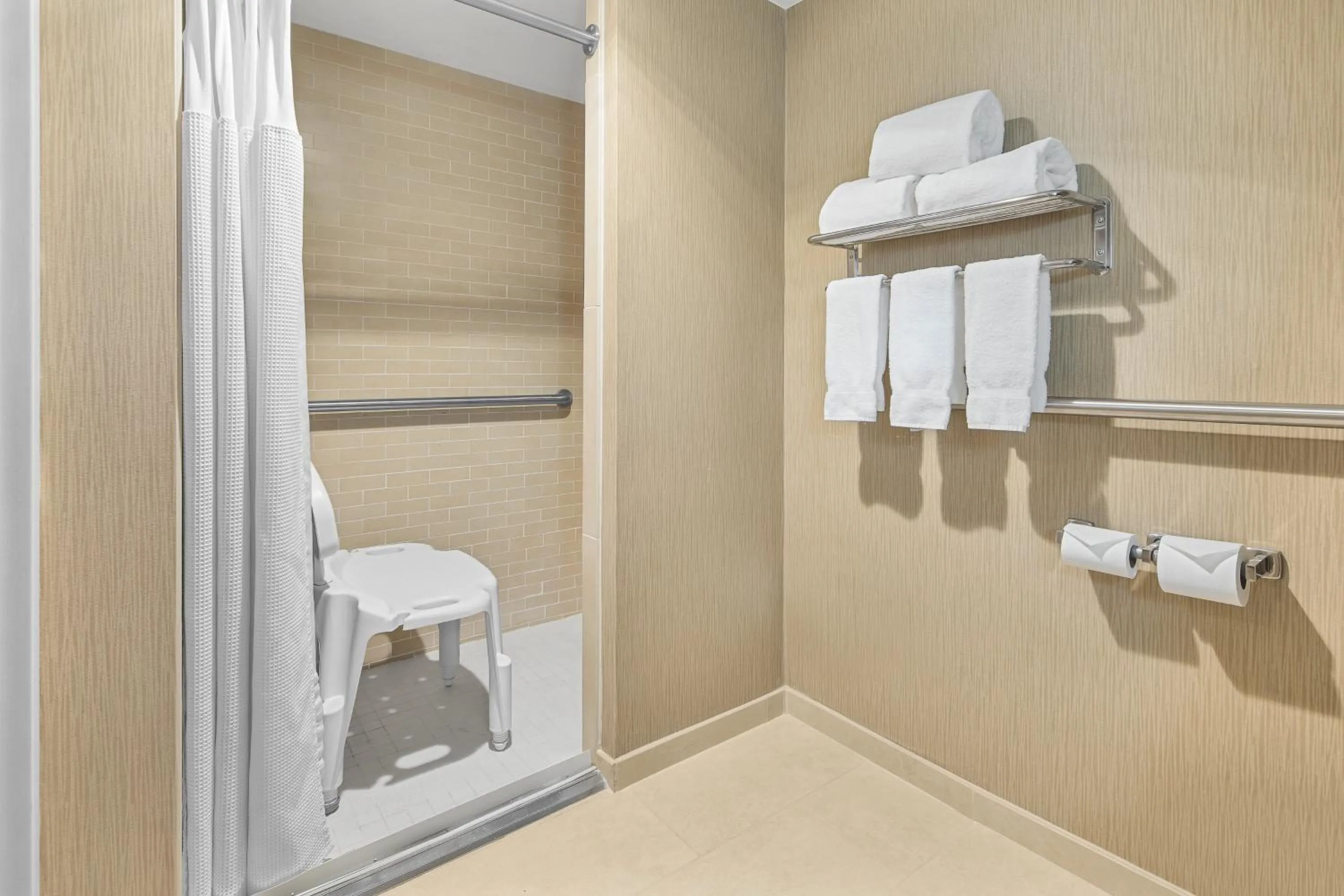 Photo of the whole room in Crowne Plaza Greenville by IHG