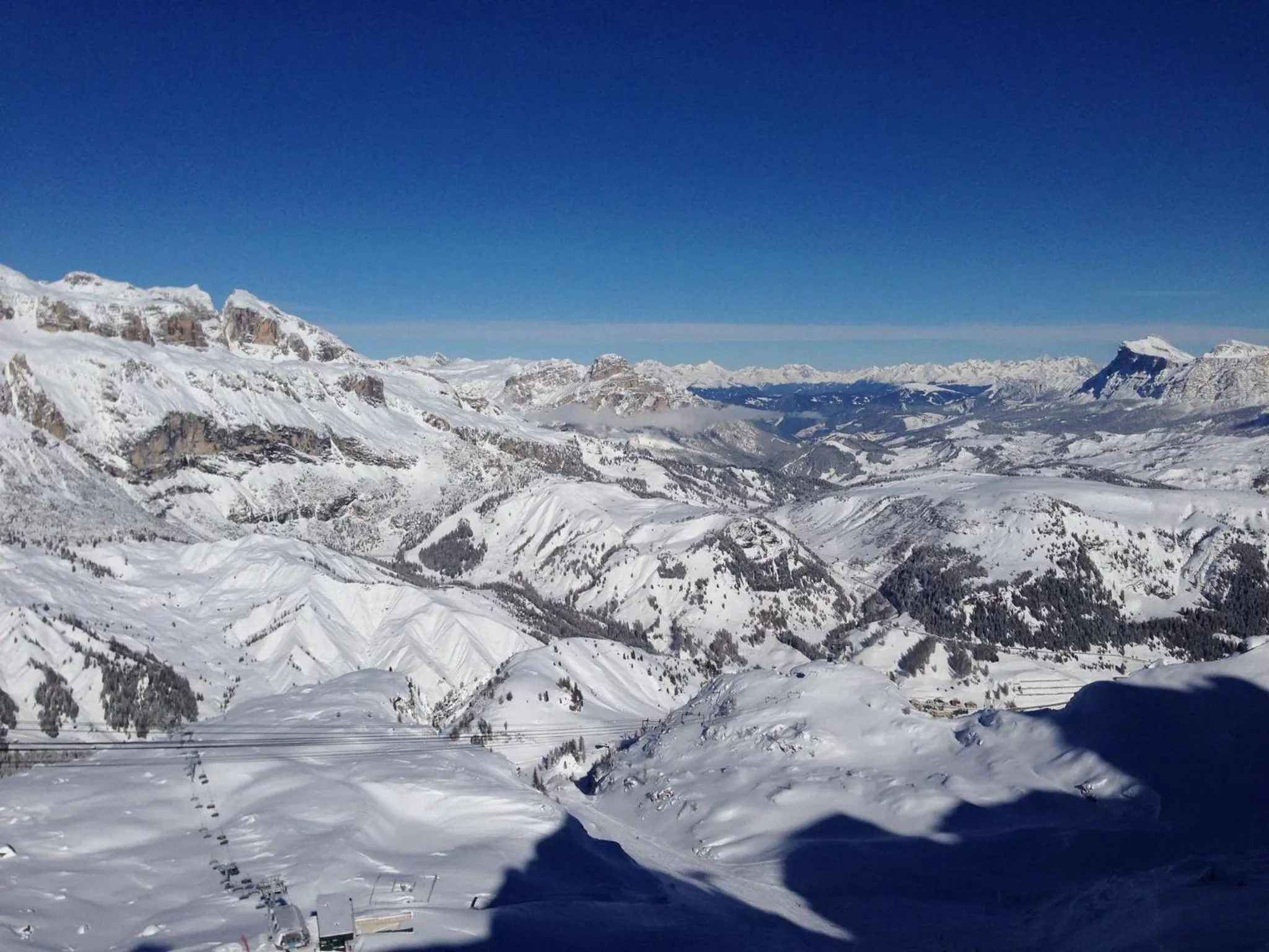 Skiing in Garni Criss