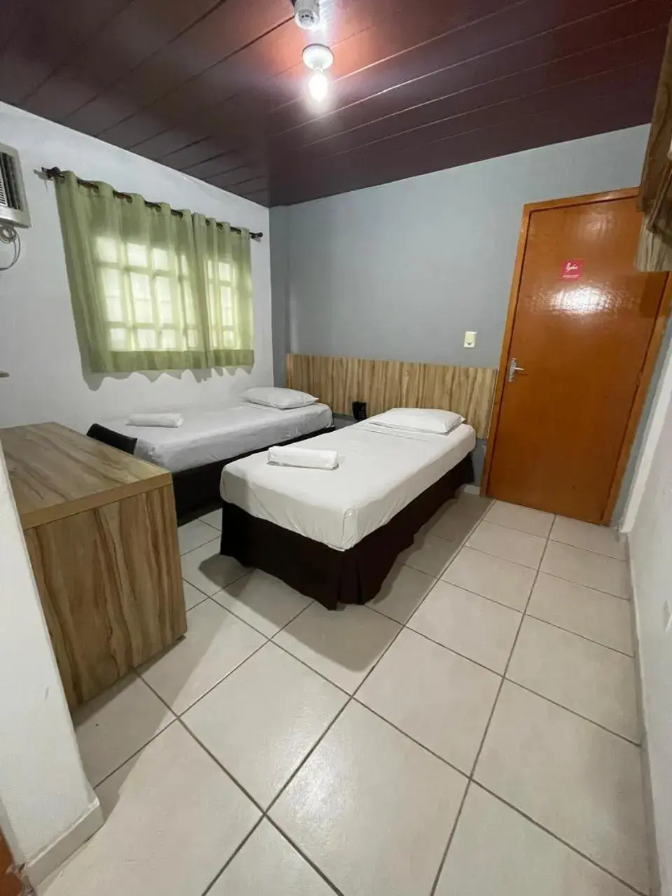 Budget Twin Room - single occupancy in CR Hotel Bueno Budget Twin Room - single occupancy in CR Hotel Bueno