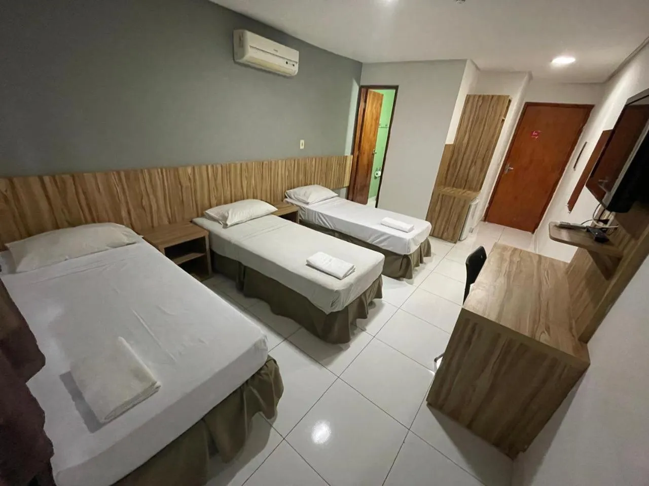 Bed in CR Hotel Bueno