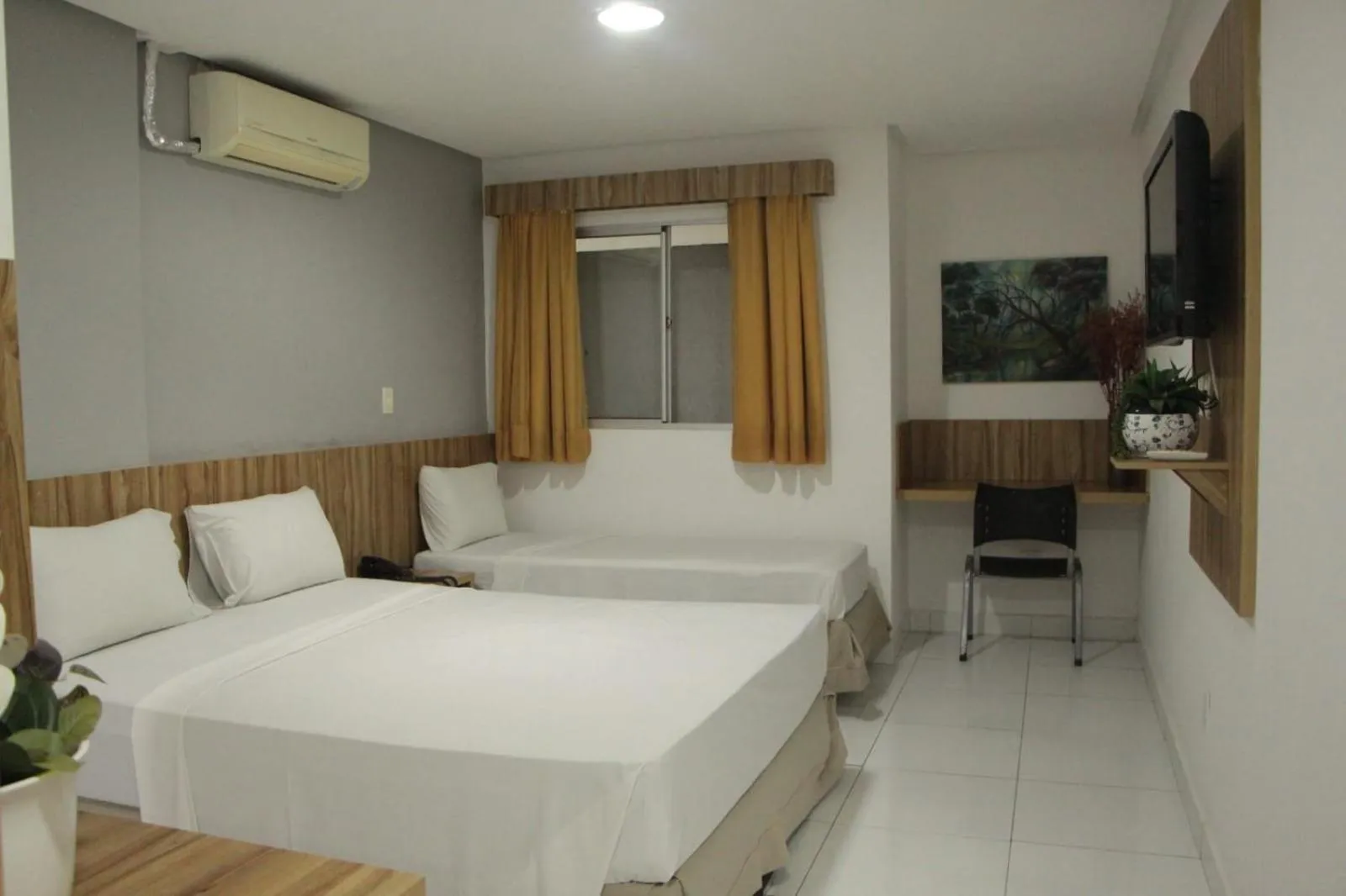 Bed in CR Hotel Bueno