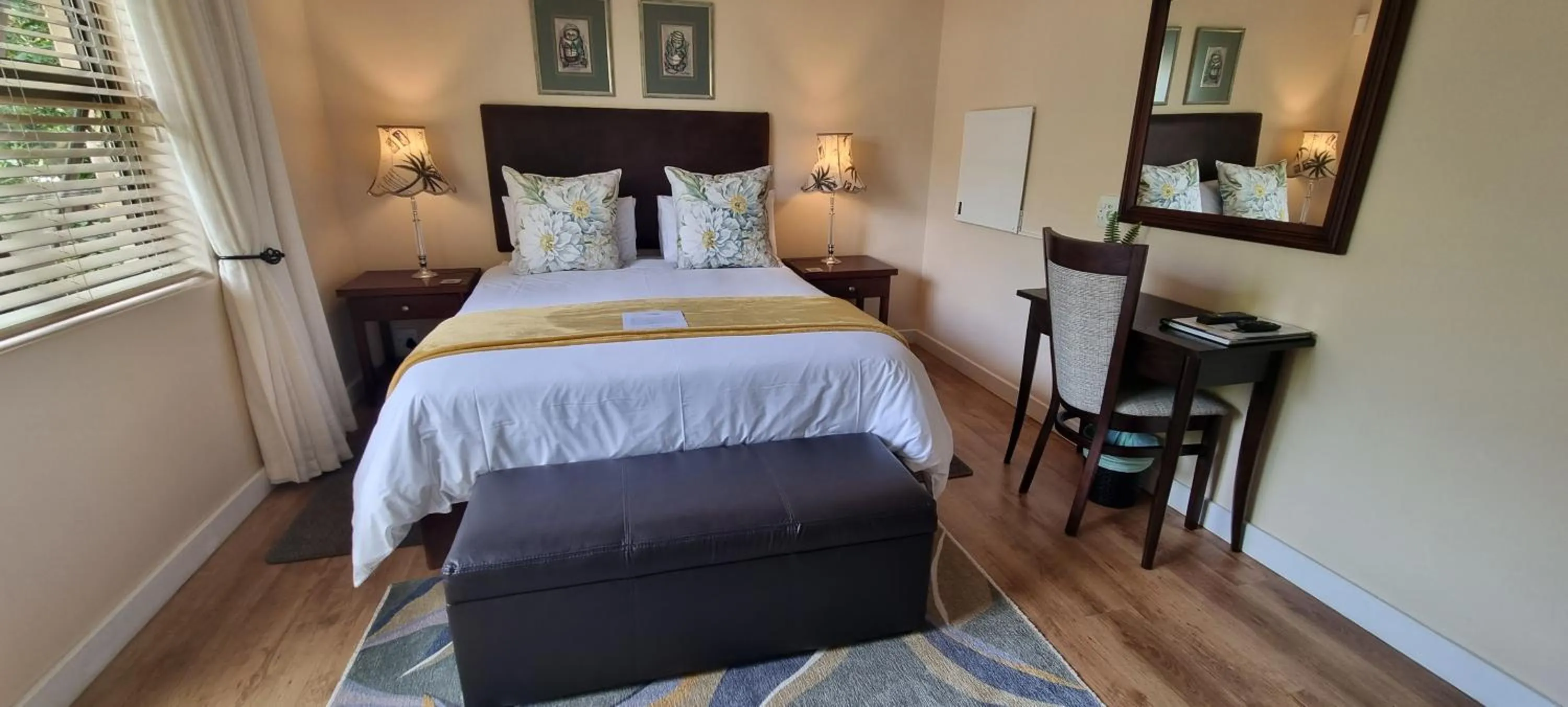 Property building, Bed in SomerZicht Guest House