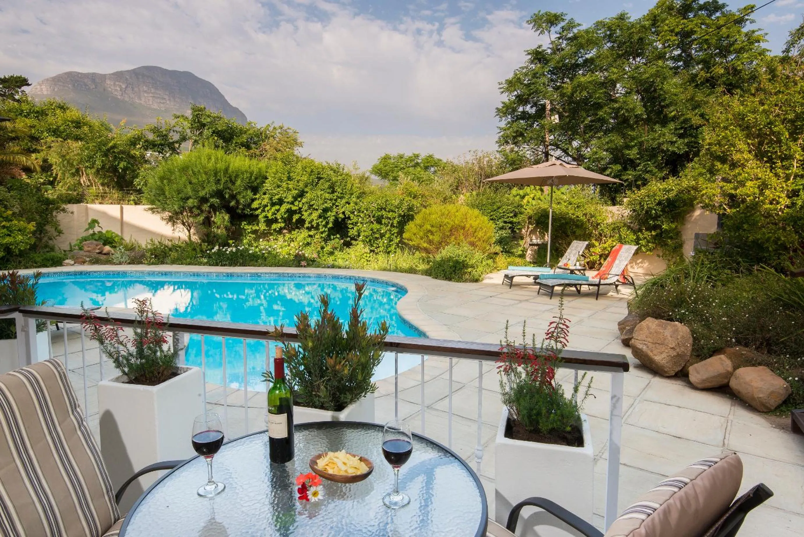 Patio in SomerZicht Guest House