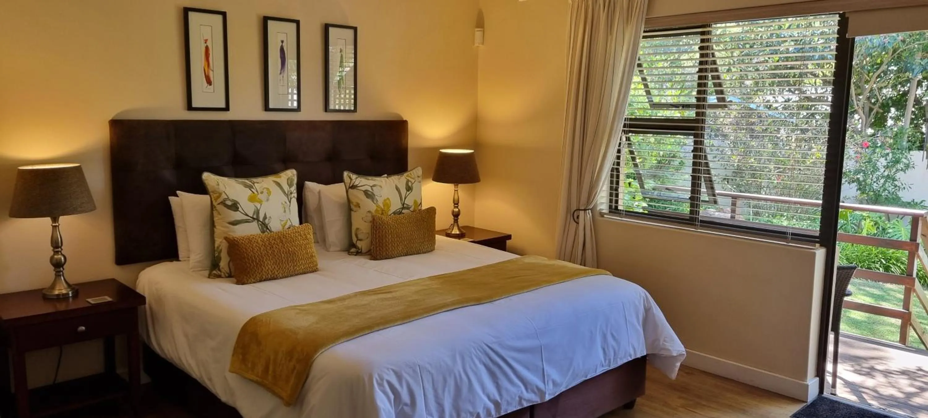 Bed in SomerZicht Guest House