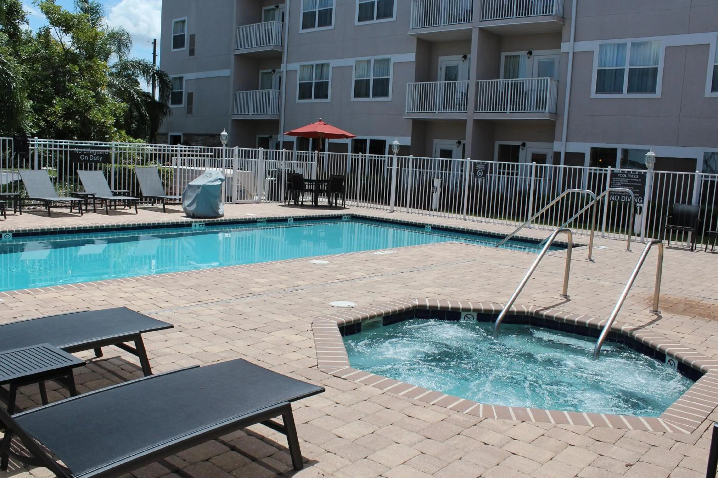 Swimming pool in Residence Inn by Marriott Sebring