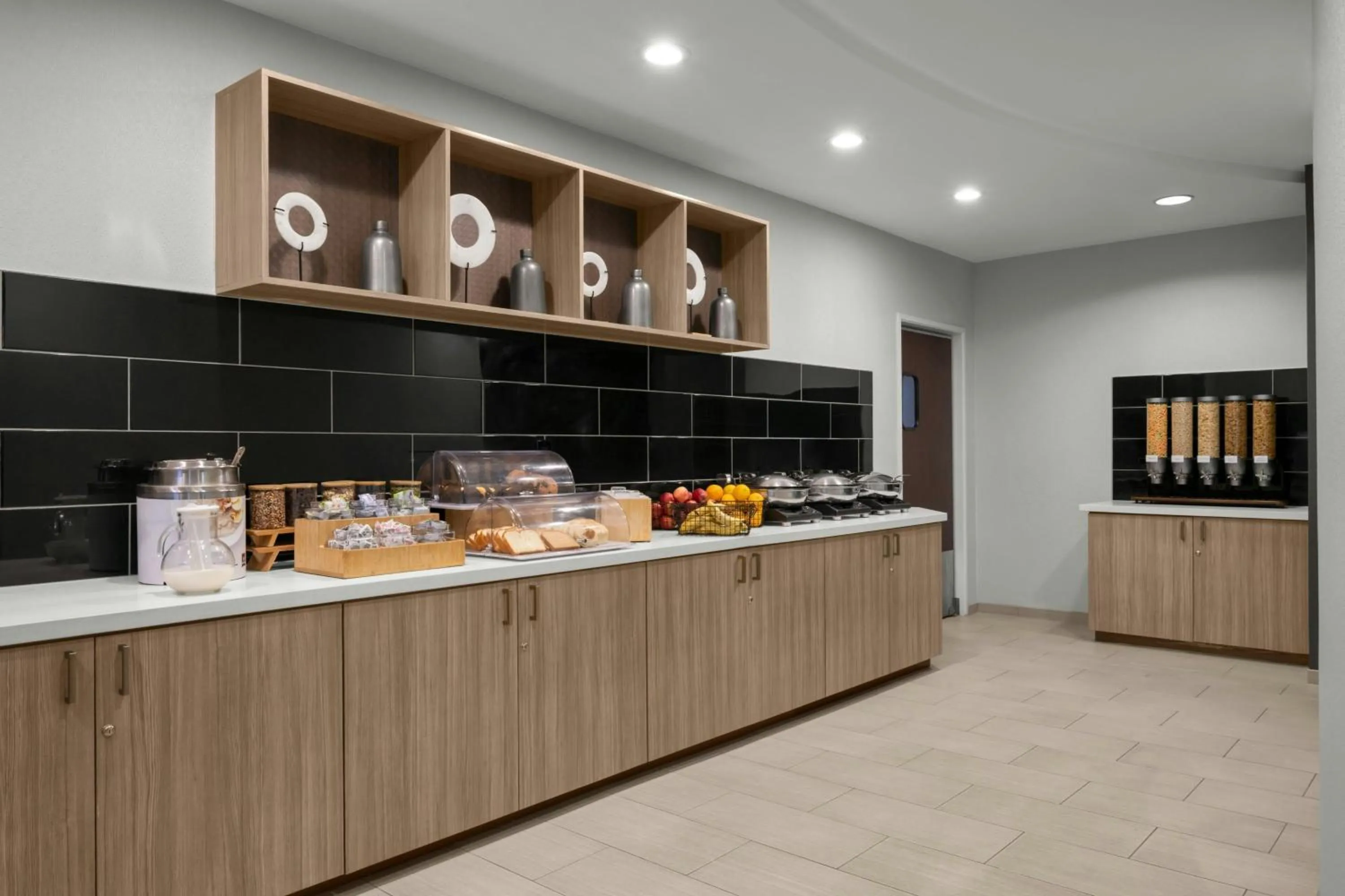 Breakfast in SpringHill Suites Lehi at Thanksgiving Point