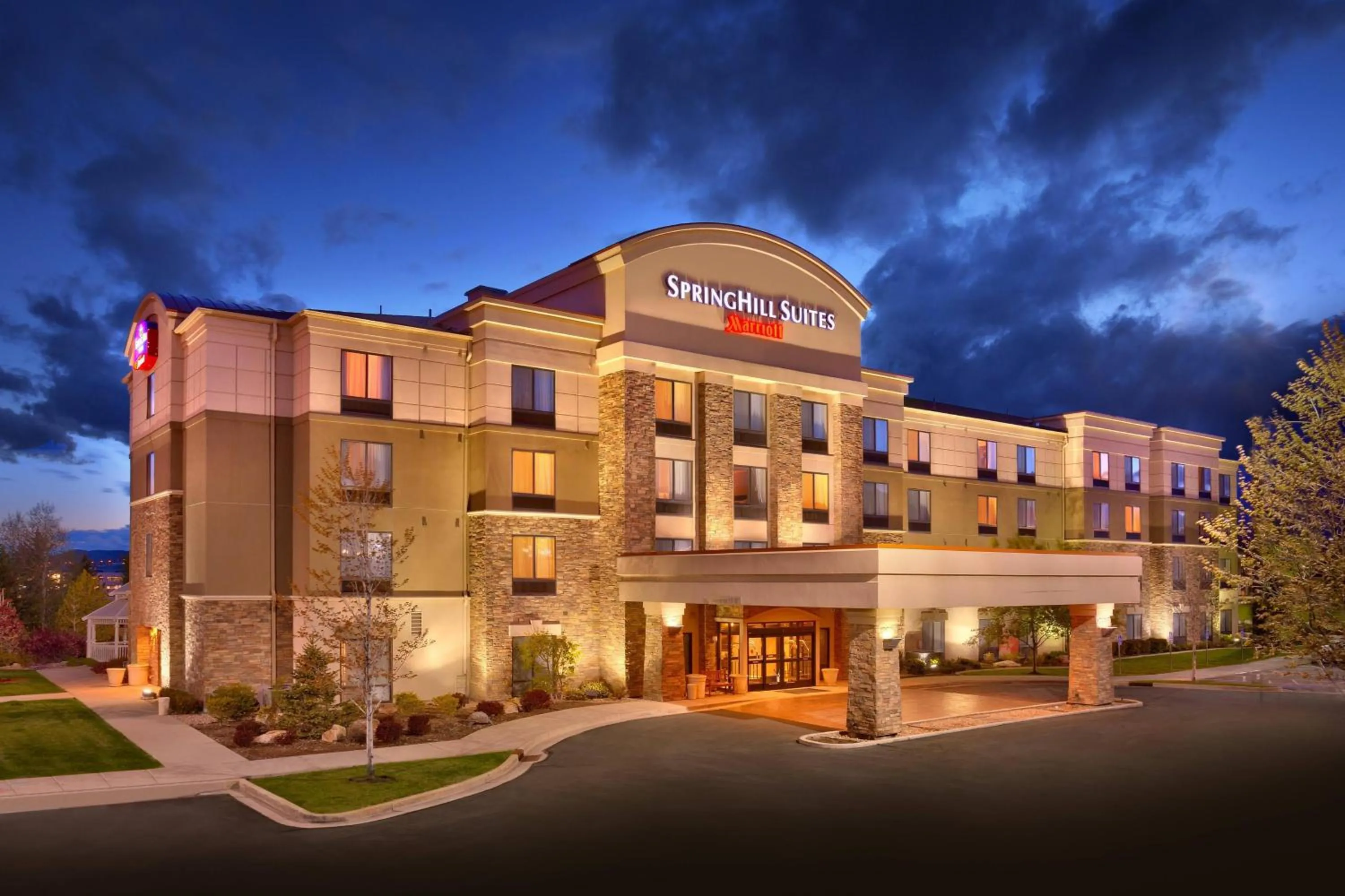 Property building in SpringHill Suites Lehi at Thanksgiving Point