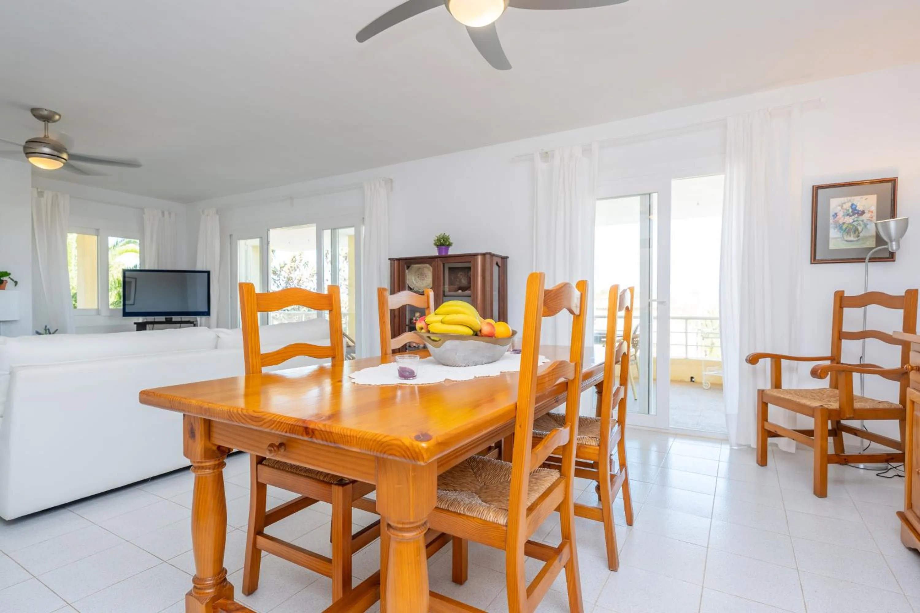 Dining area in Villa Berry