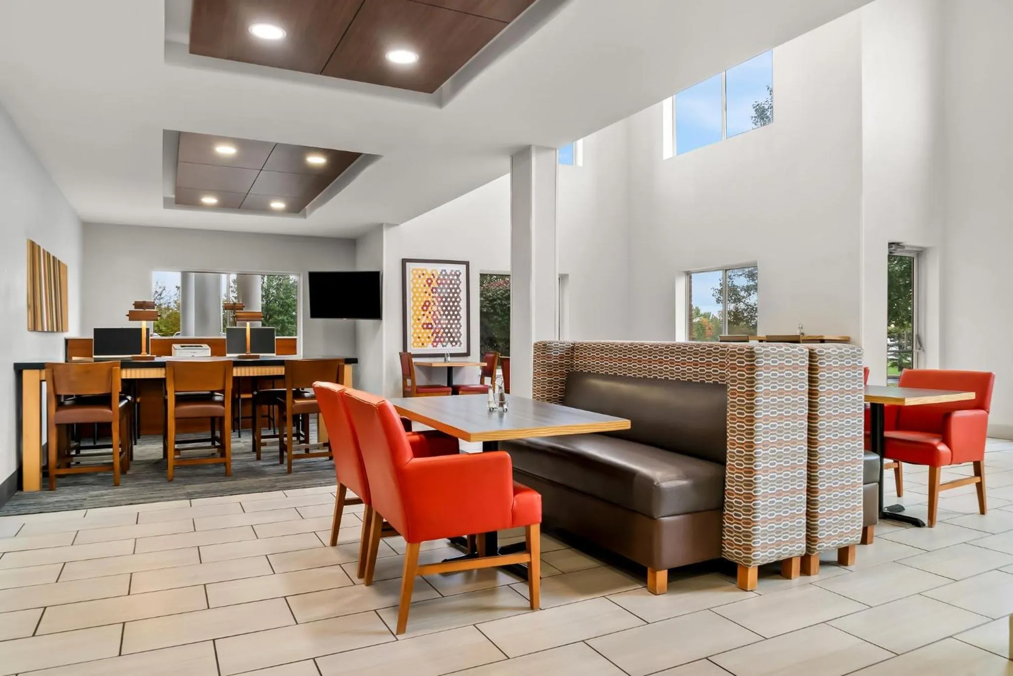 Breakfast in Holiday Inn Express Hotel & Suites Marion by IHG