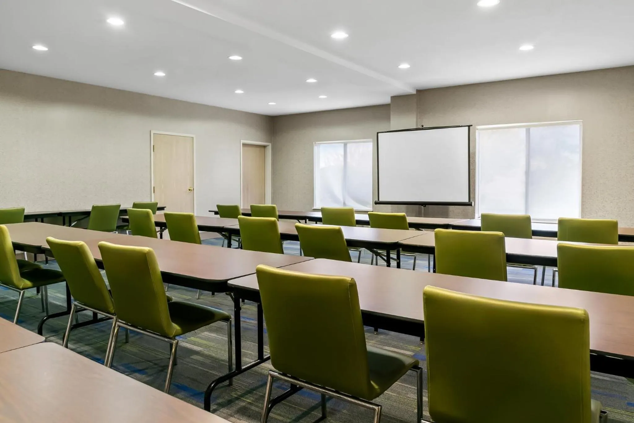 Meeting/conference room in Holiday Inn Express Hotel & Suites Marion by IHG