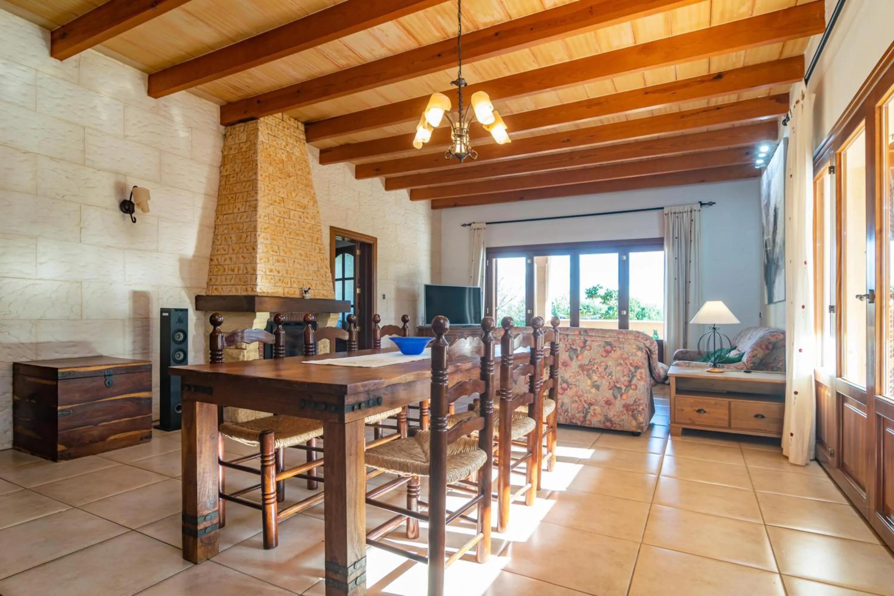 Living room in Ca'n Berguins