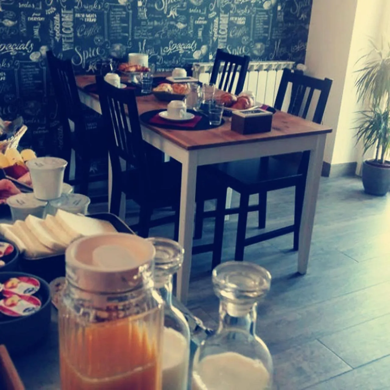 Communal lounge/ TV room in Il Piccolo B&B