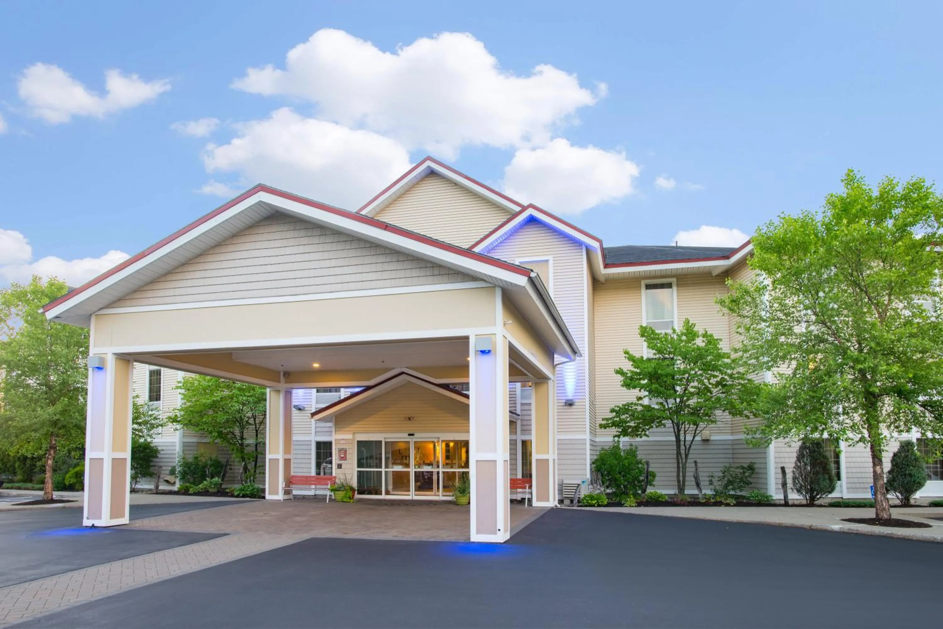 Property building in Holiday Inn Express Hotel & Suites Brattleboro by IHG