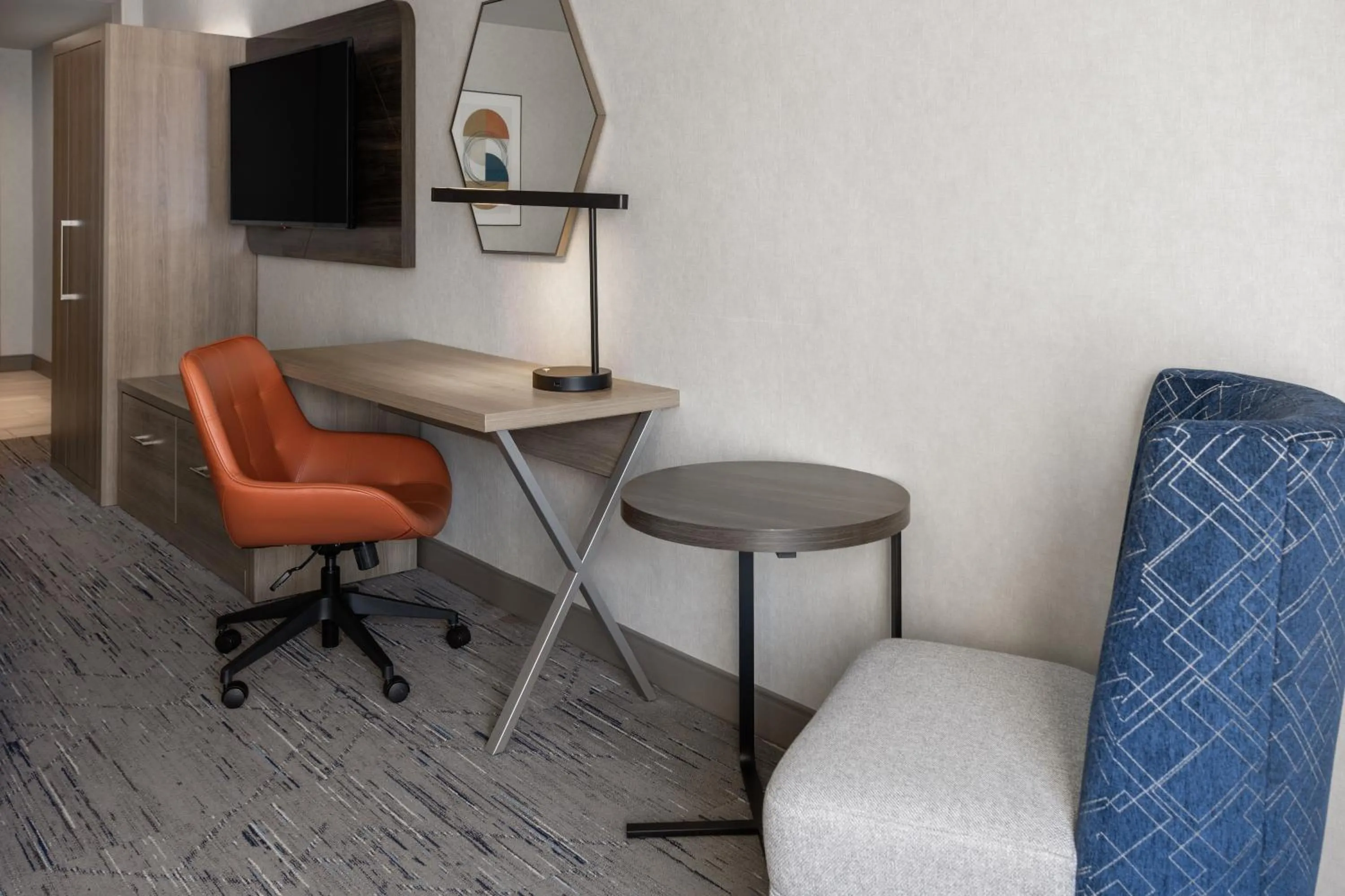 TV and multimedia in Holiday Inn Express Hotel & Suites Brattleboro by IHG