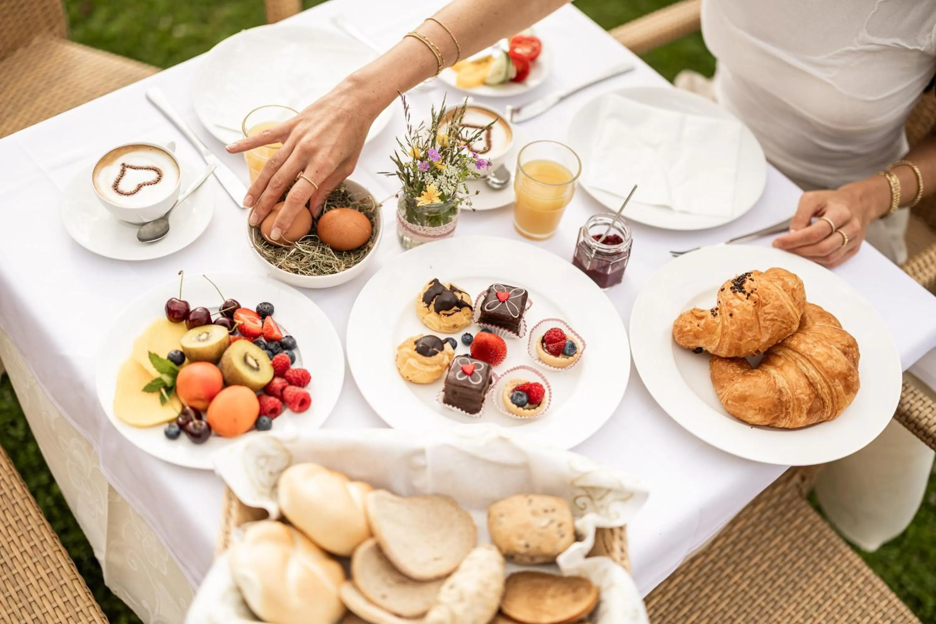 Breakfast in EGGER Apartments & Suites